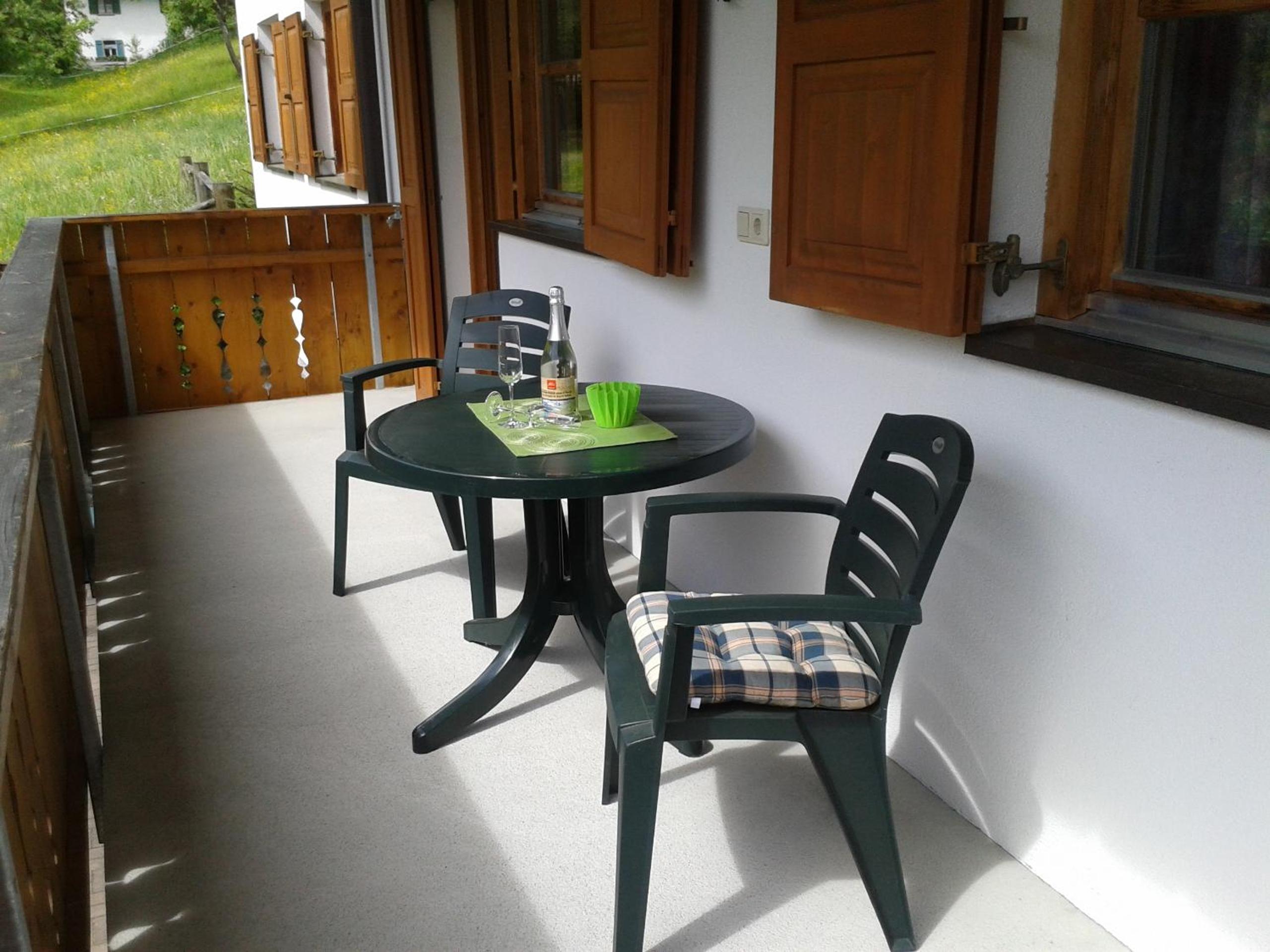 Three-Bedroom Apartment with Terrace photo 2