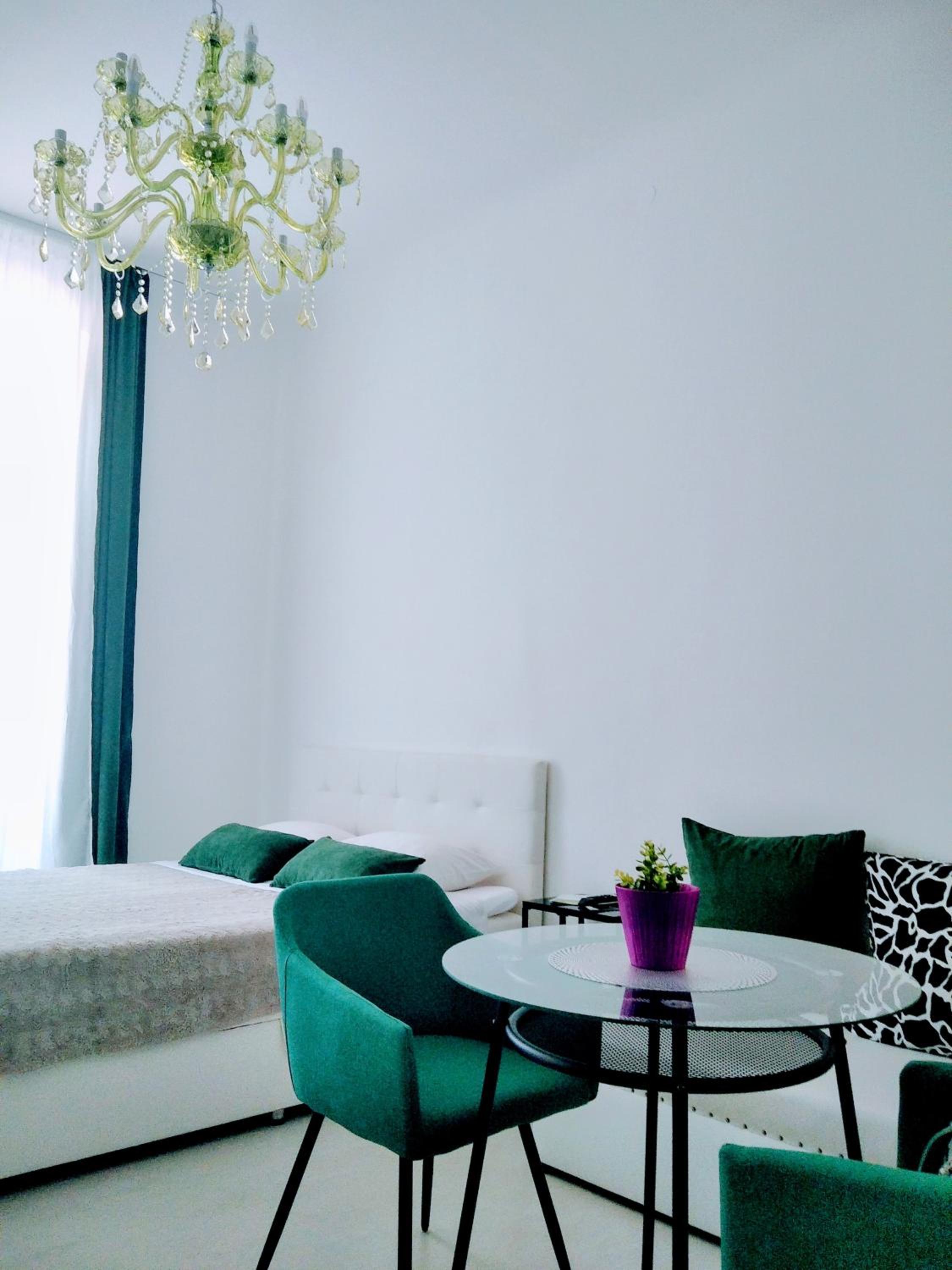 Studio Apartment - Photo 19