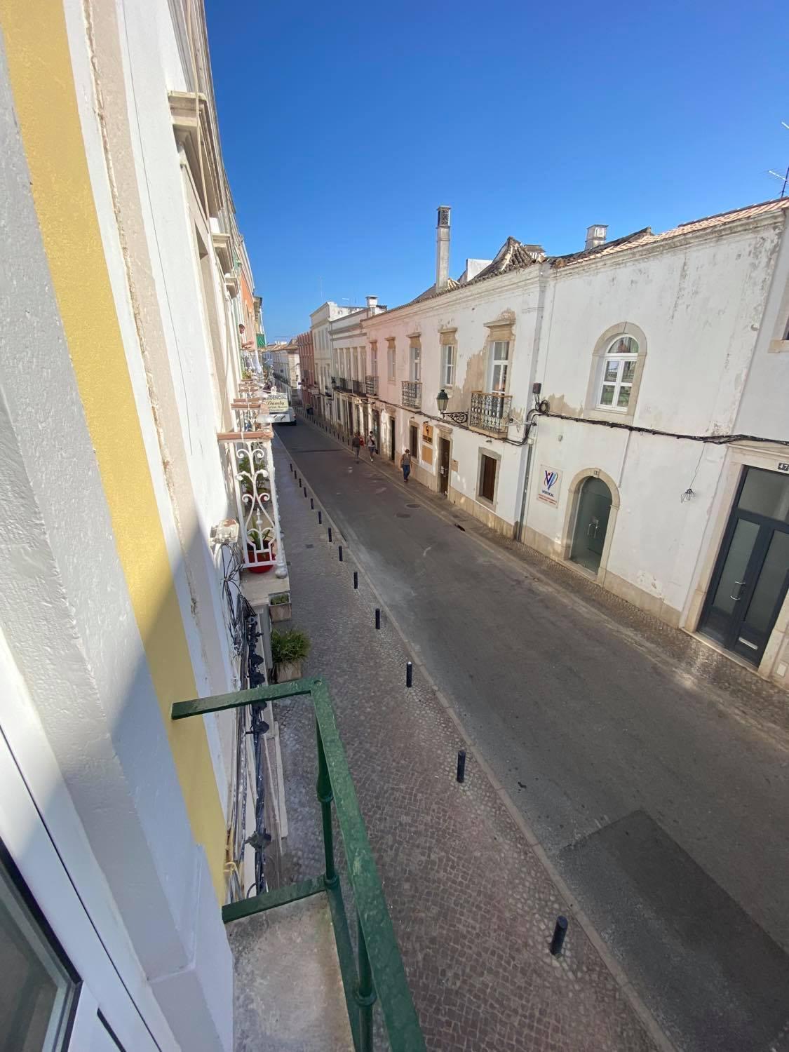 Apartment with Balcony - Photo 3