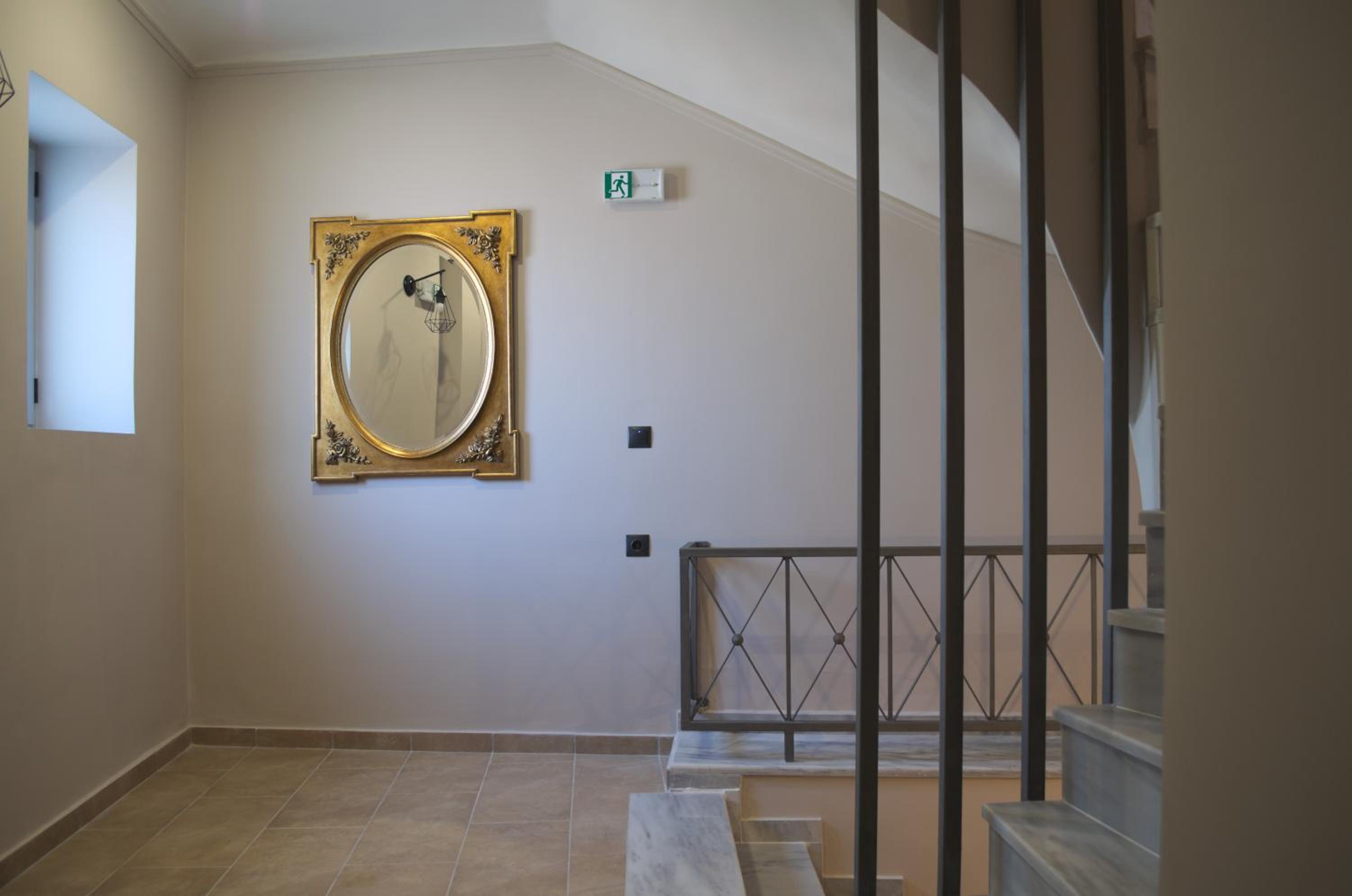 Apartment with Balcony - Photo 15