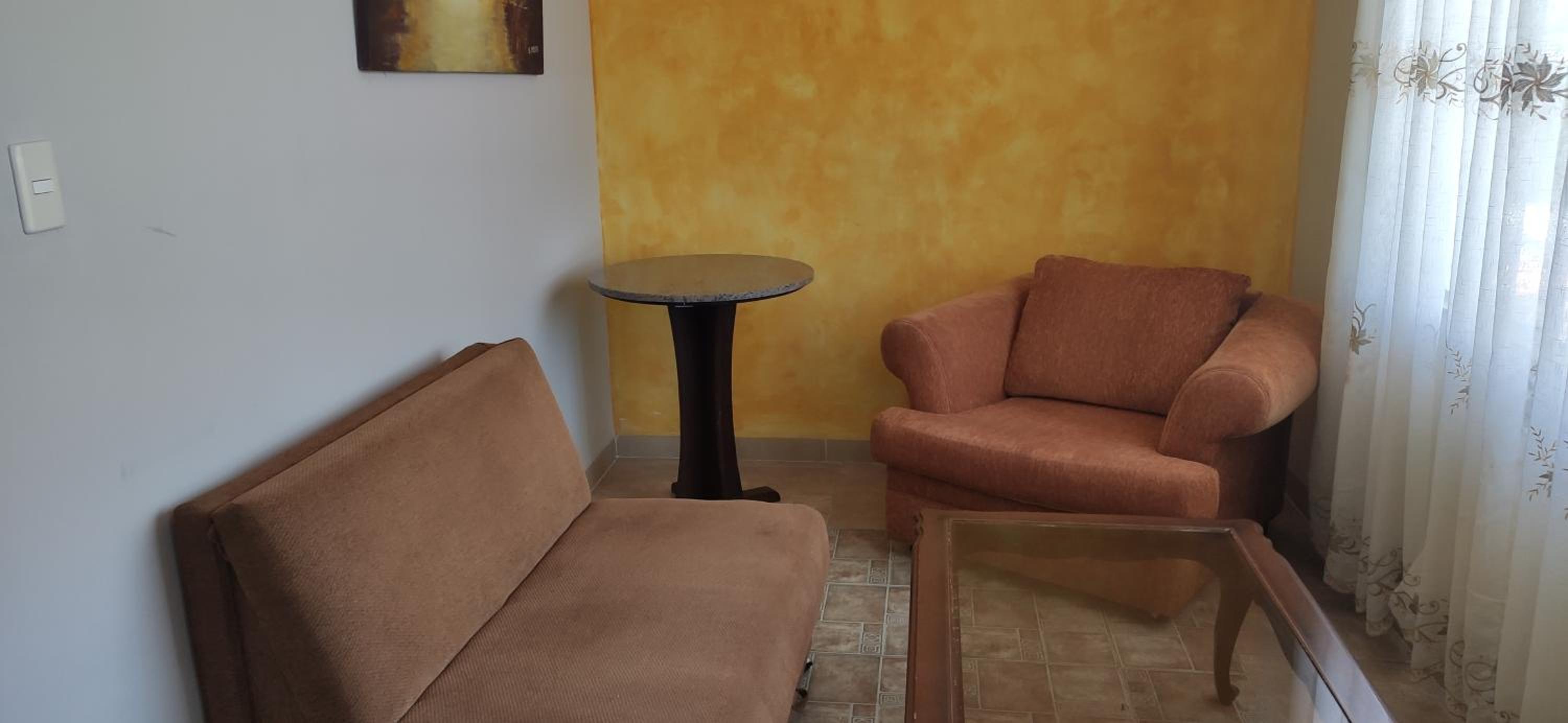 Family Room (6 Adults)