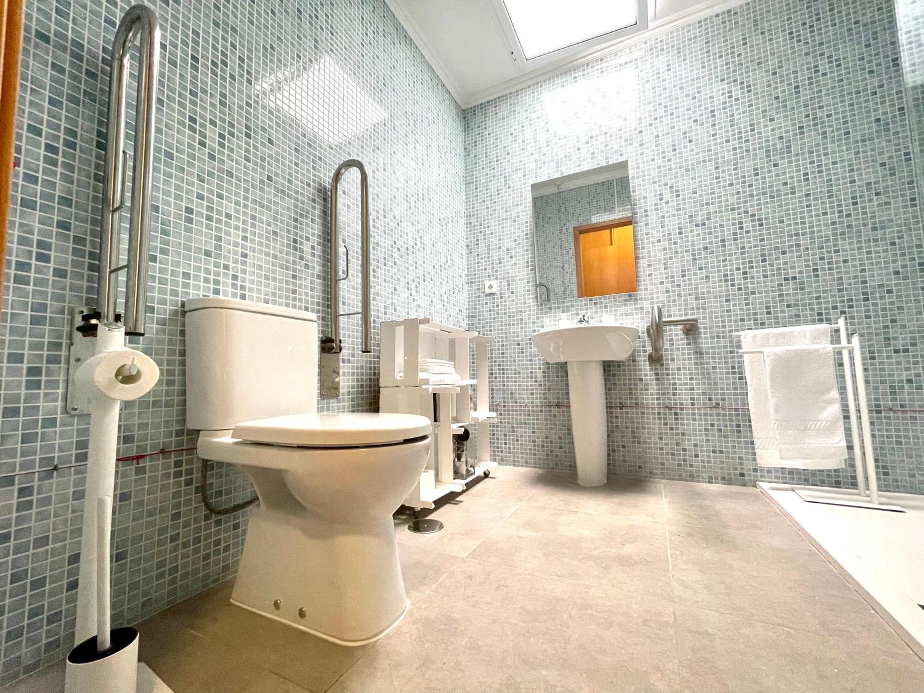 Double Room with Private Bathroom photo 3
