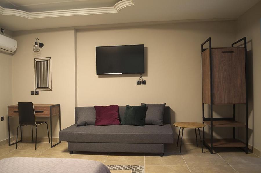 Family Room with Balcony - Photo 5