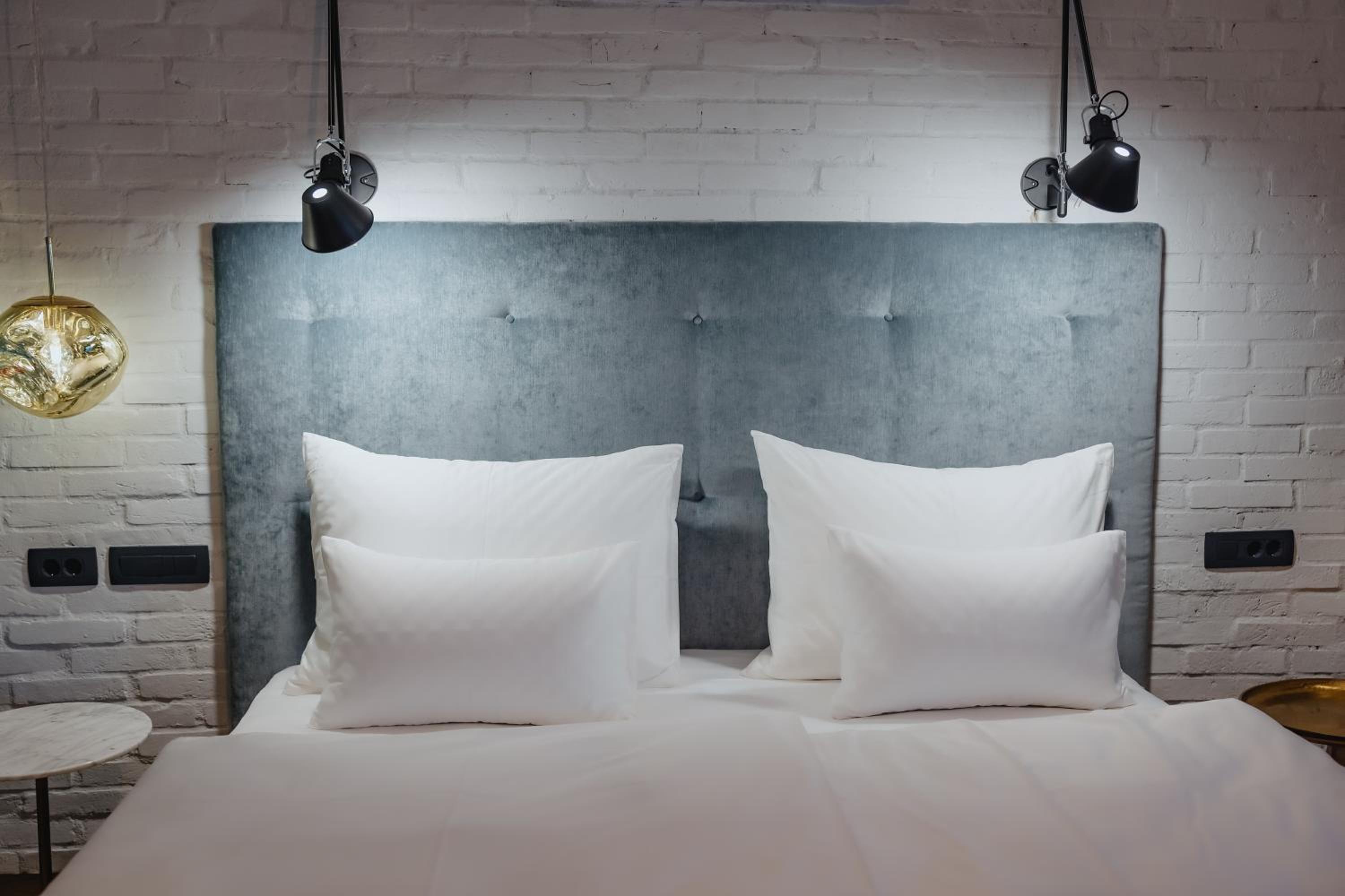 Double or Twin Room - Photo 4