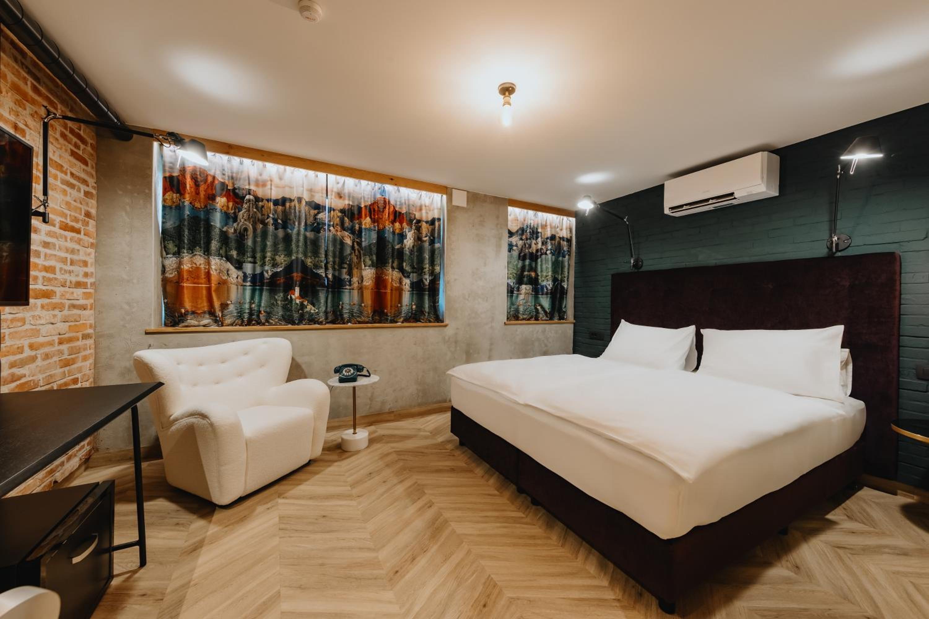 Double or Twin Room - Photo 1