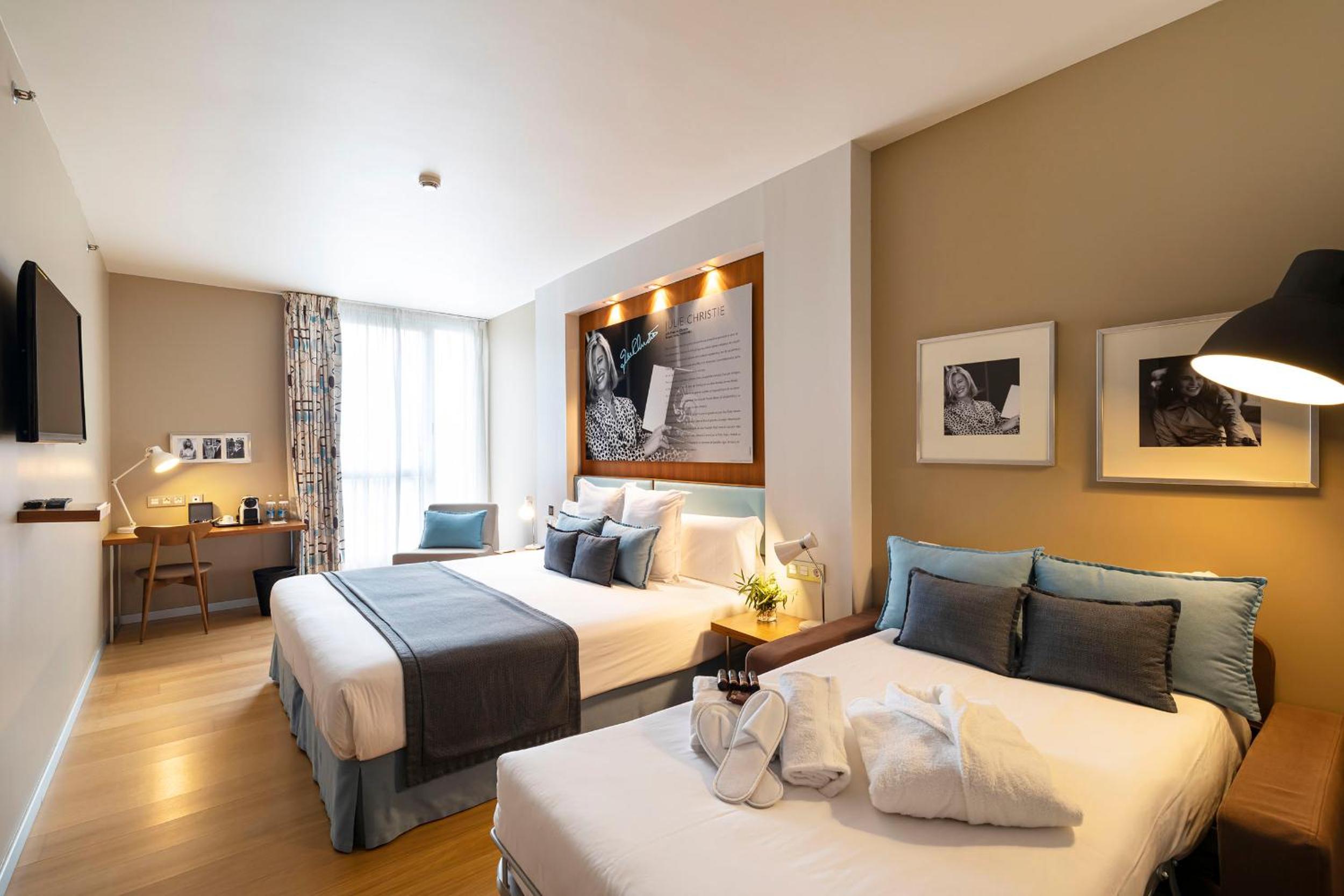 Superior Double or Twin Room photo 3