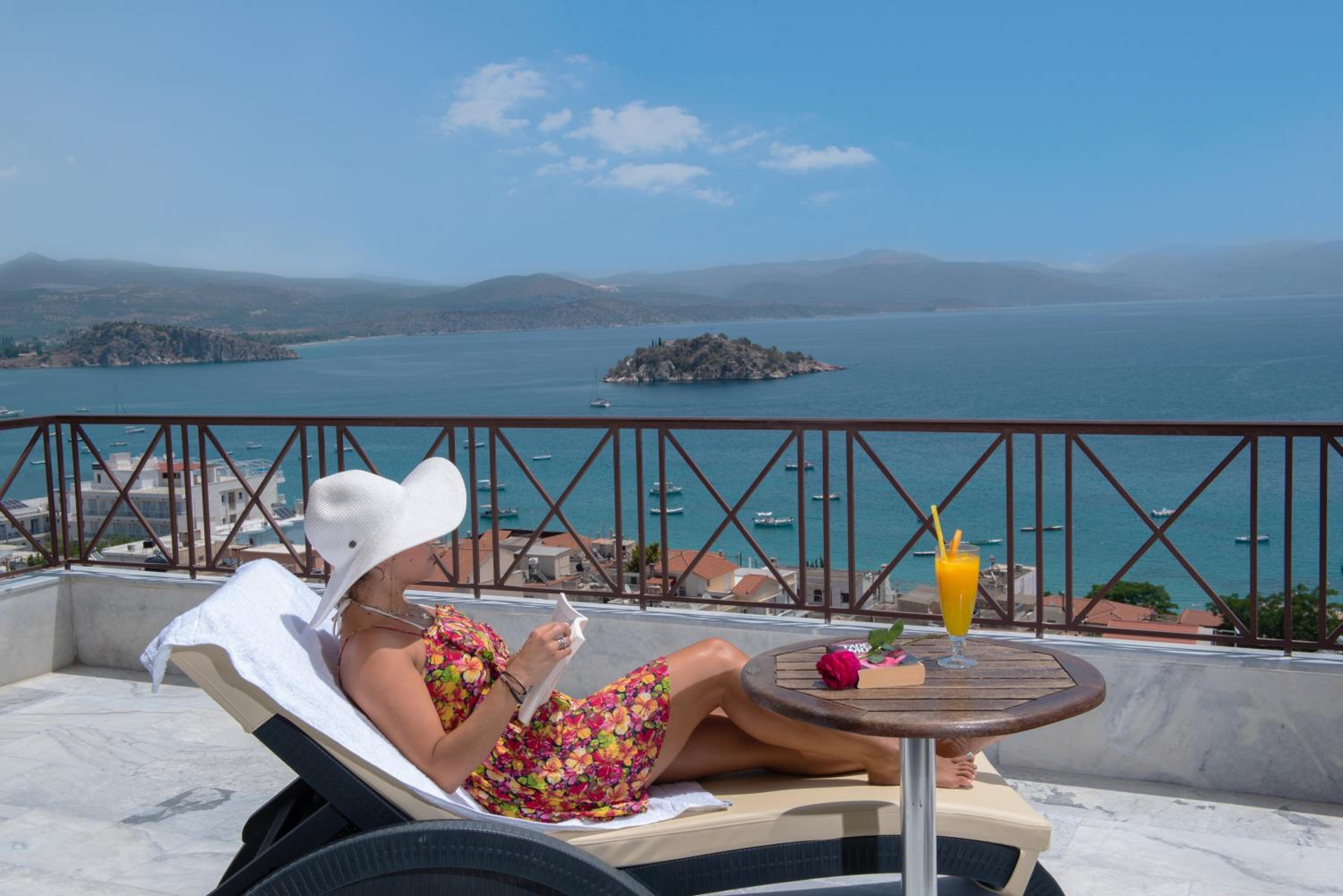 Junior Suite with Sea View - Photo 2