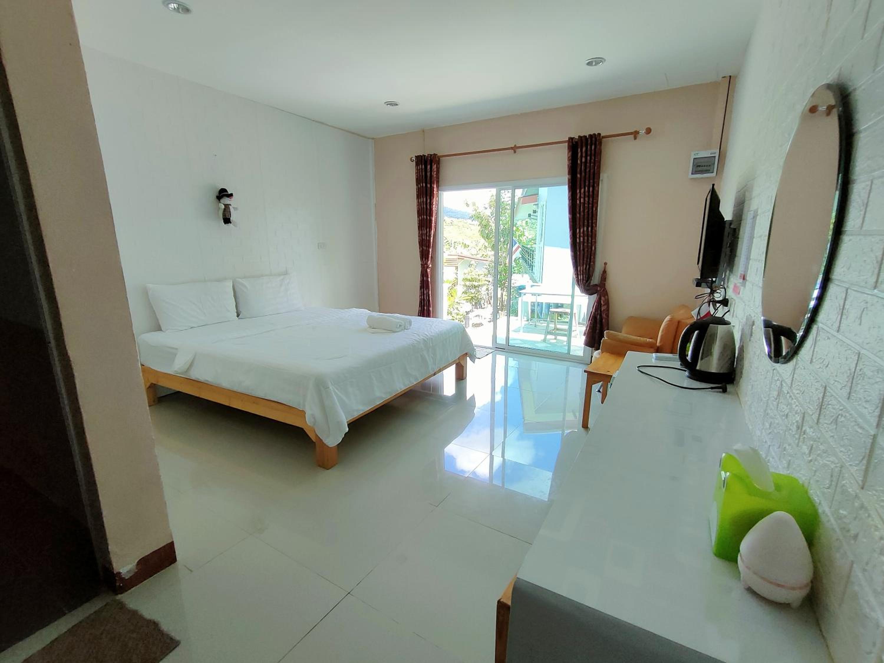 Double Room with Mountain View - Photo 11