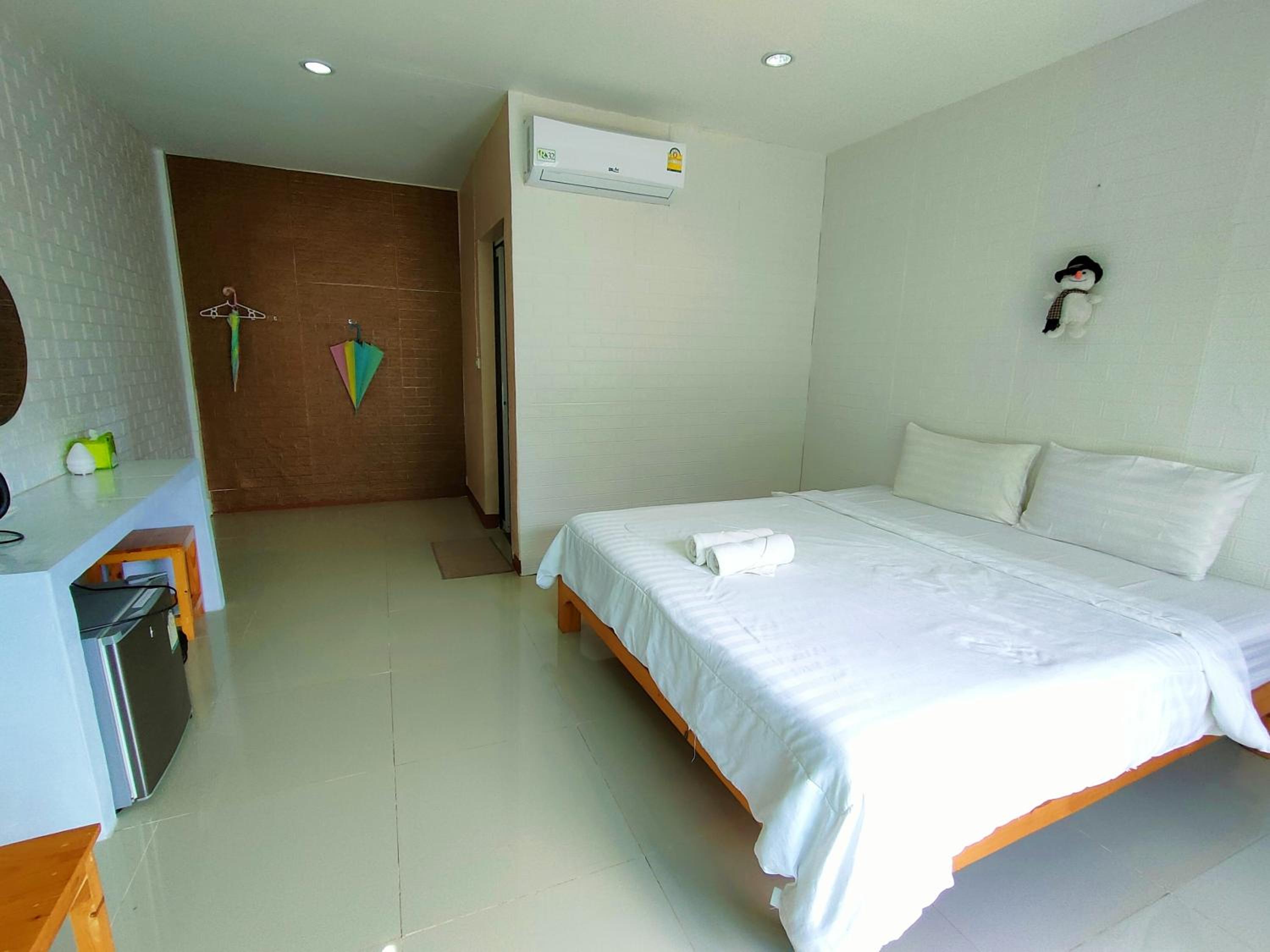 Double Room with Mountain View - Photo 10
