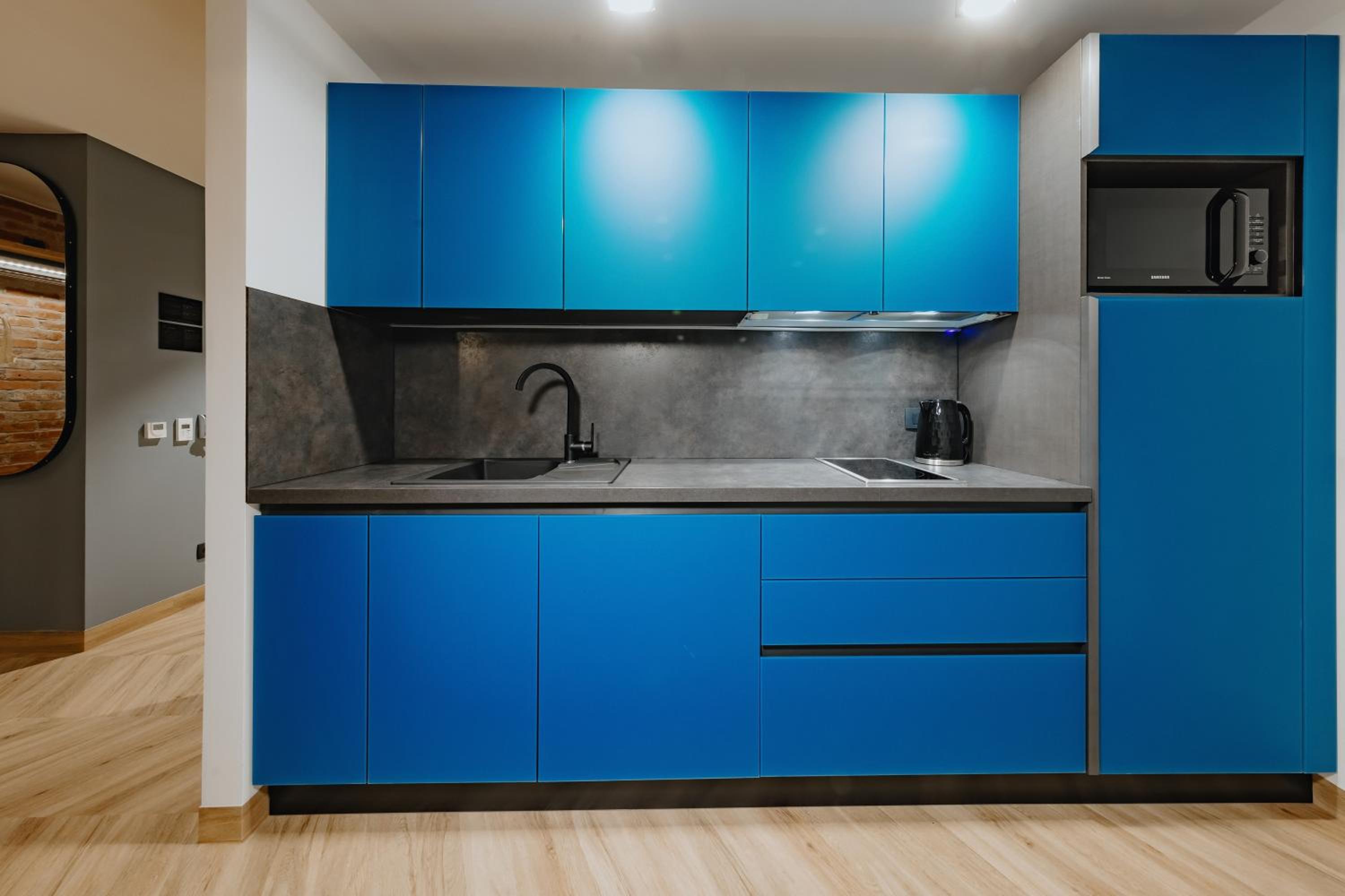 One-Bedroom Apartment - Photo 5