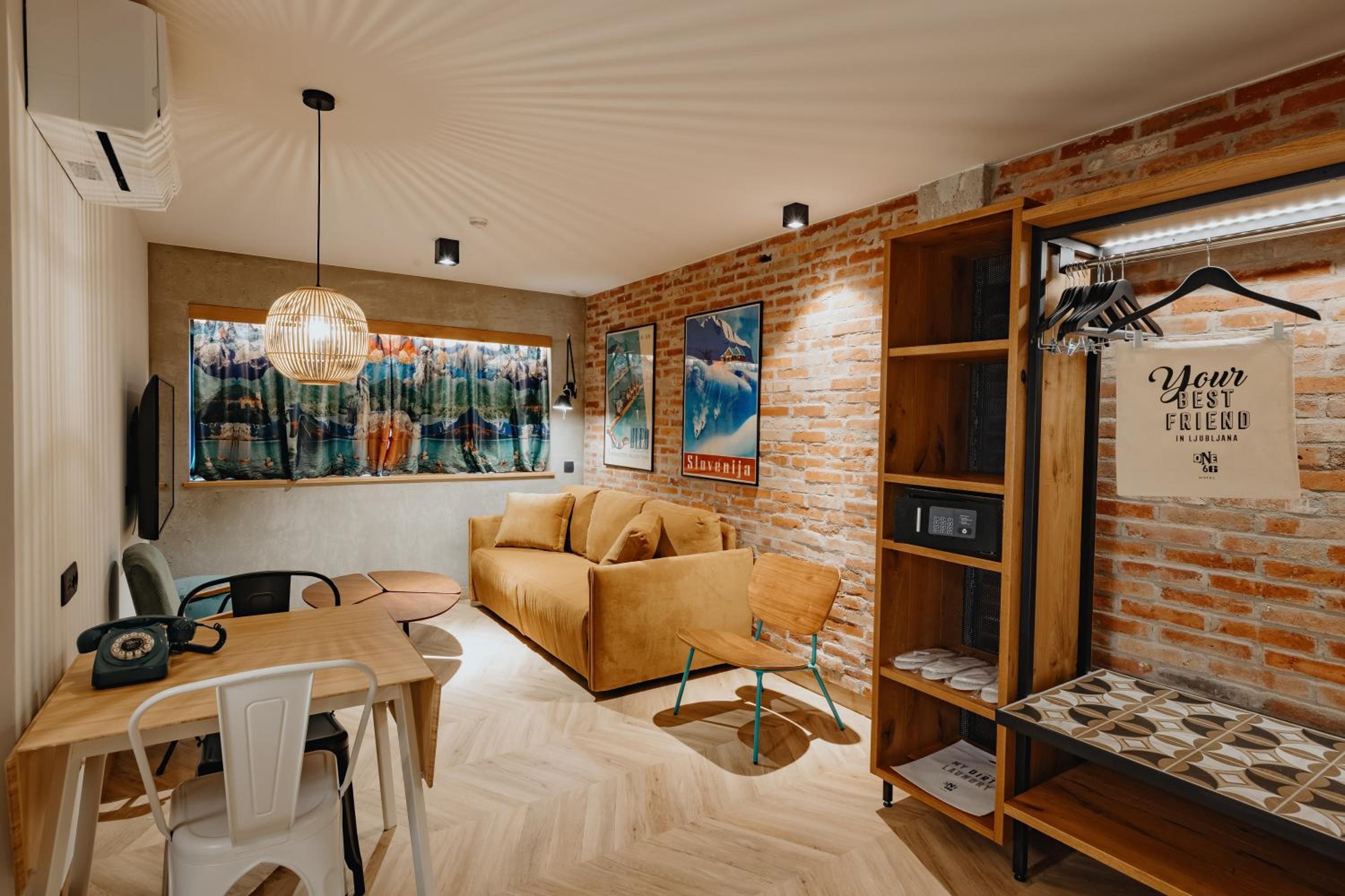 One-Bedroom Apartment - Photo 3
