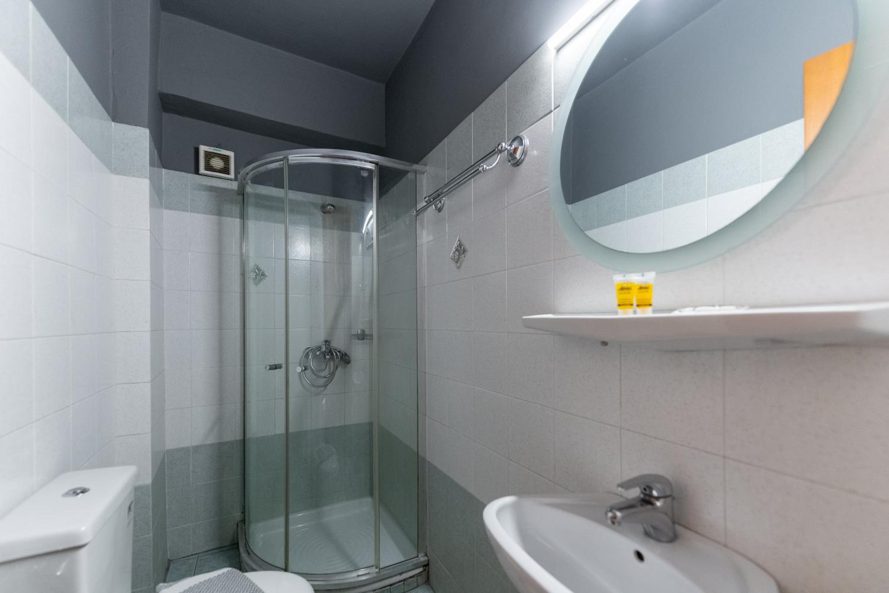 Single Room photo 2