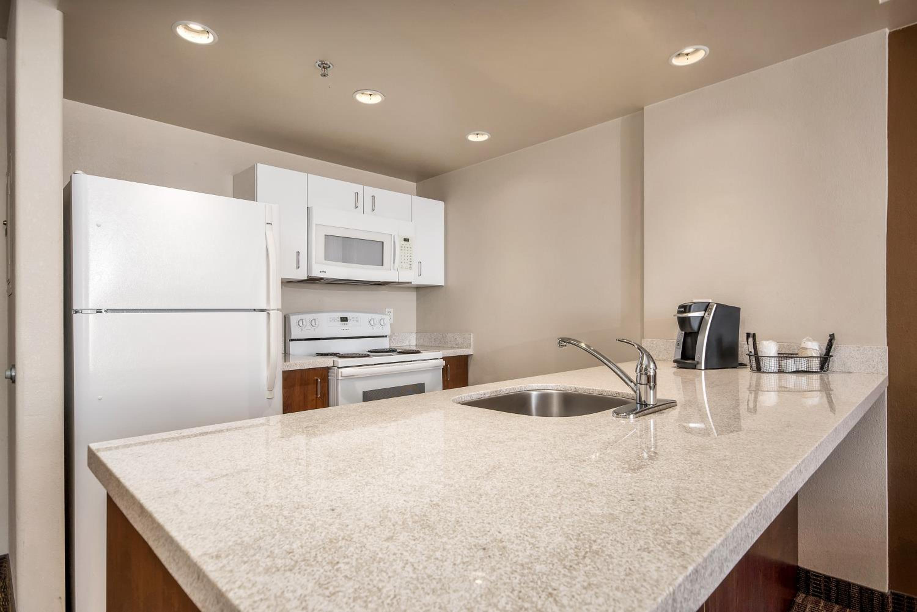 One-Bedroom King Suite - Photo 2