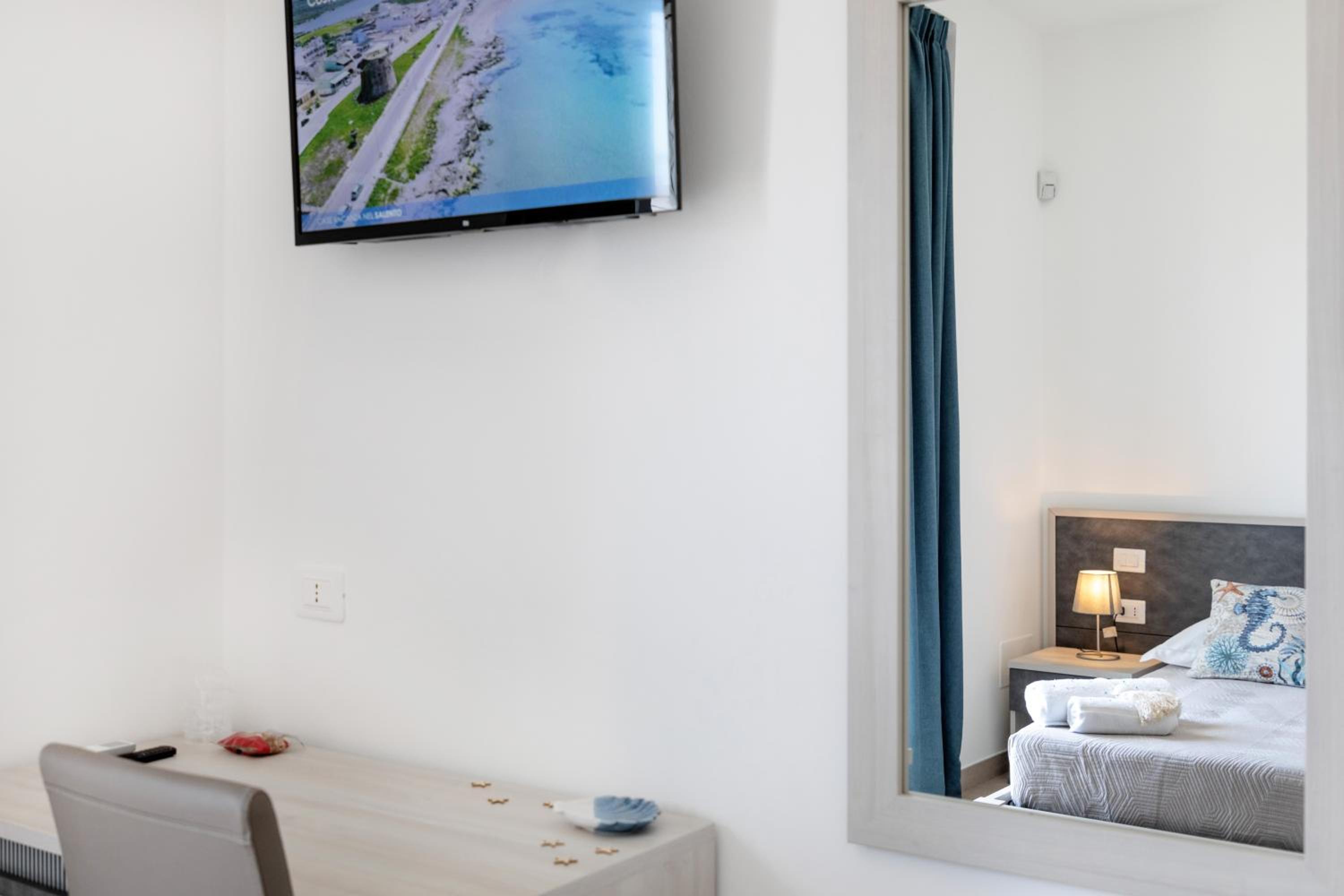 Twin Room - Photo 8