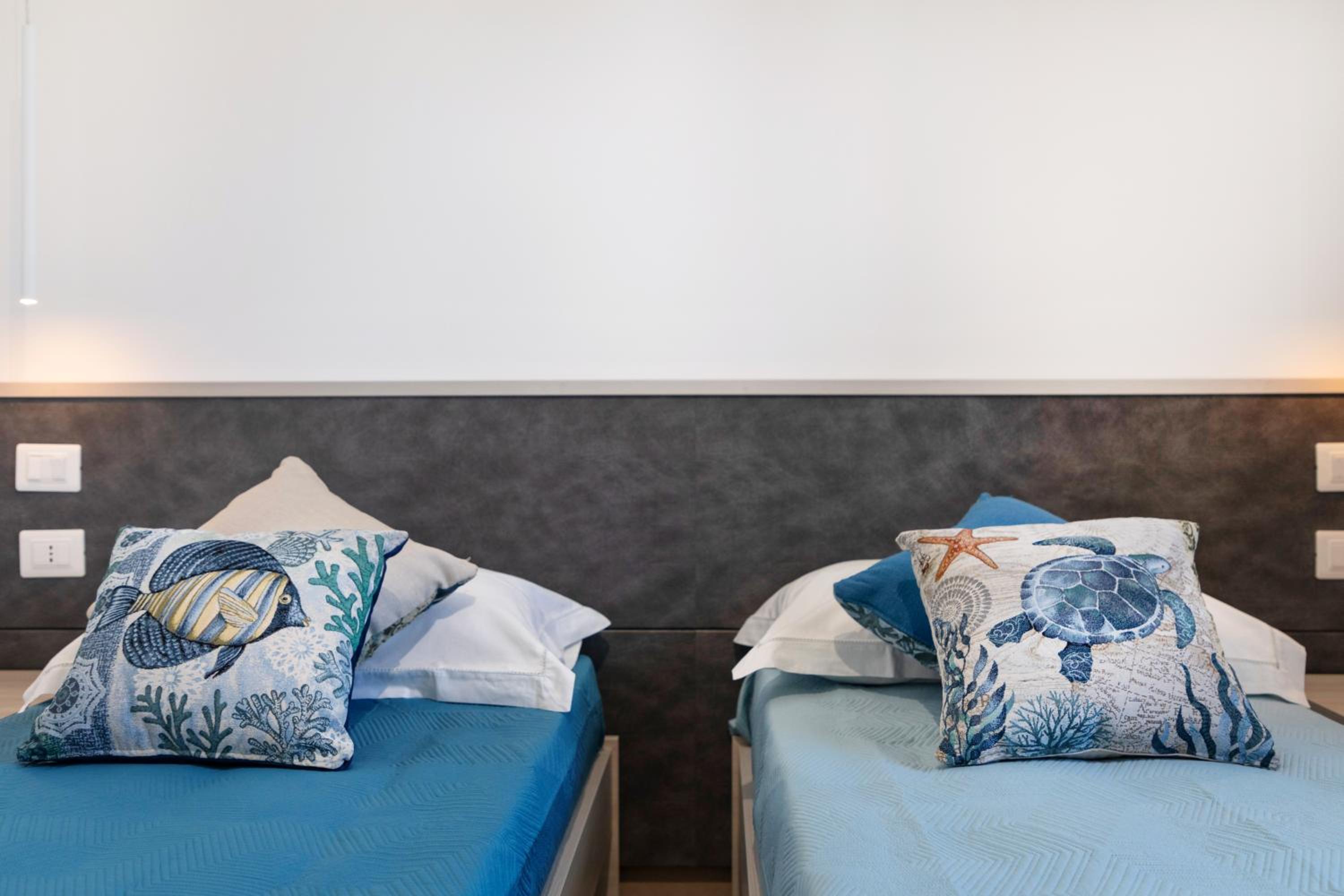 Twin Room - Photo 13