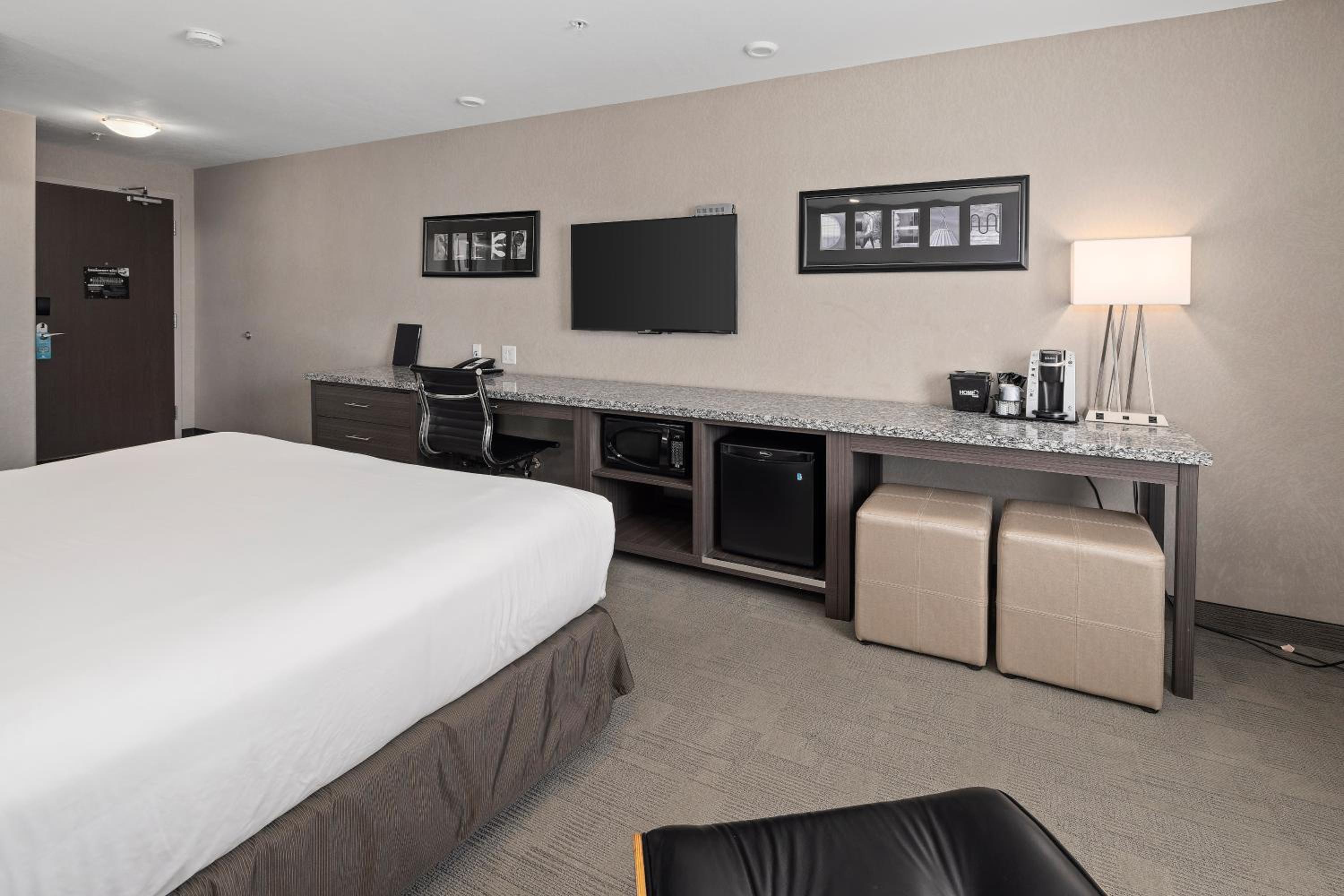 Business King Room photo 1