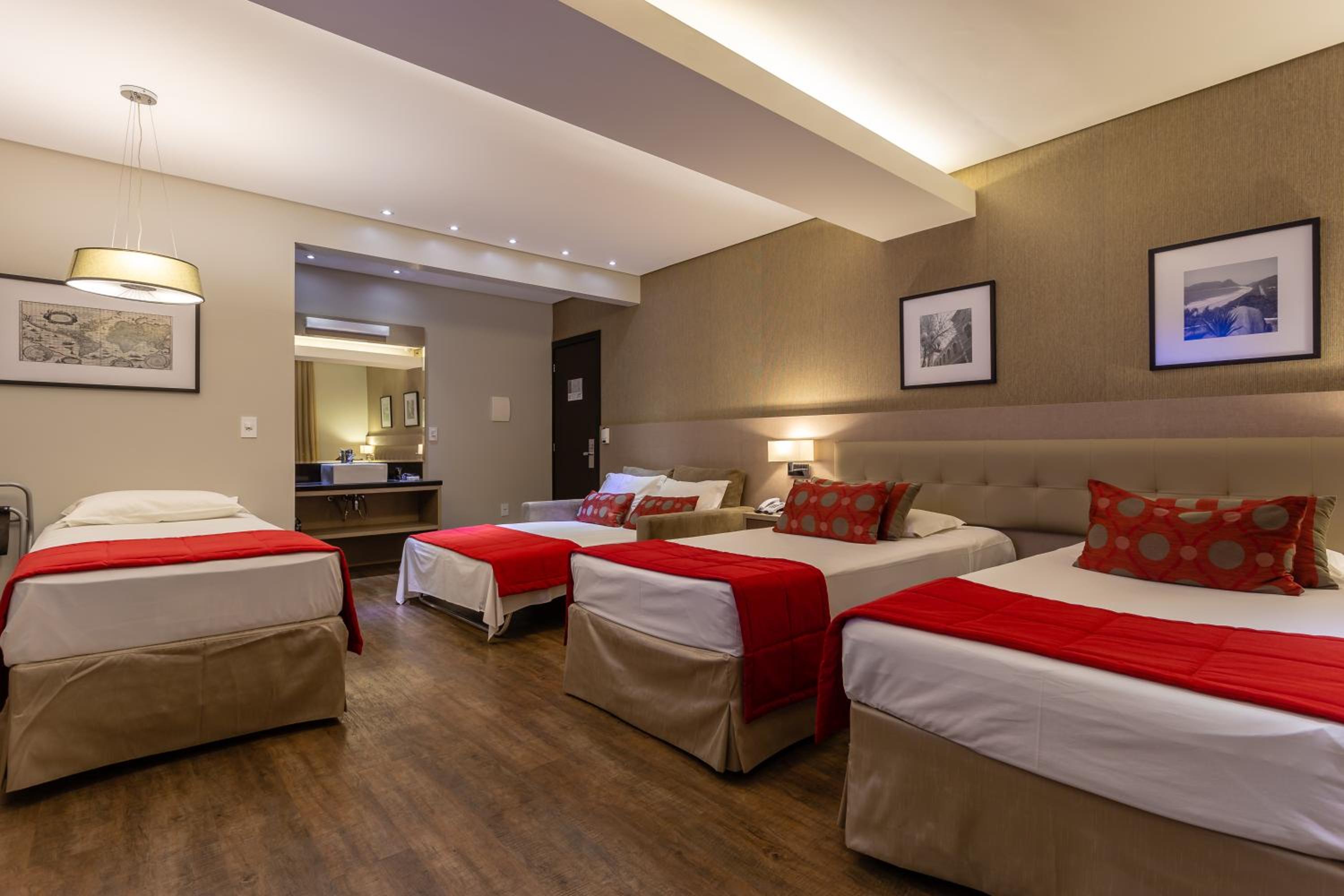 Premium Quadruple Room
