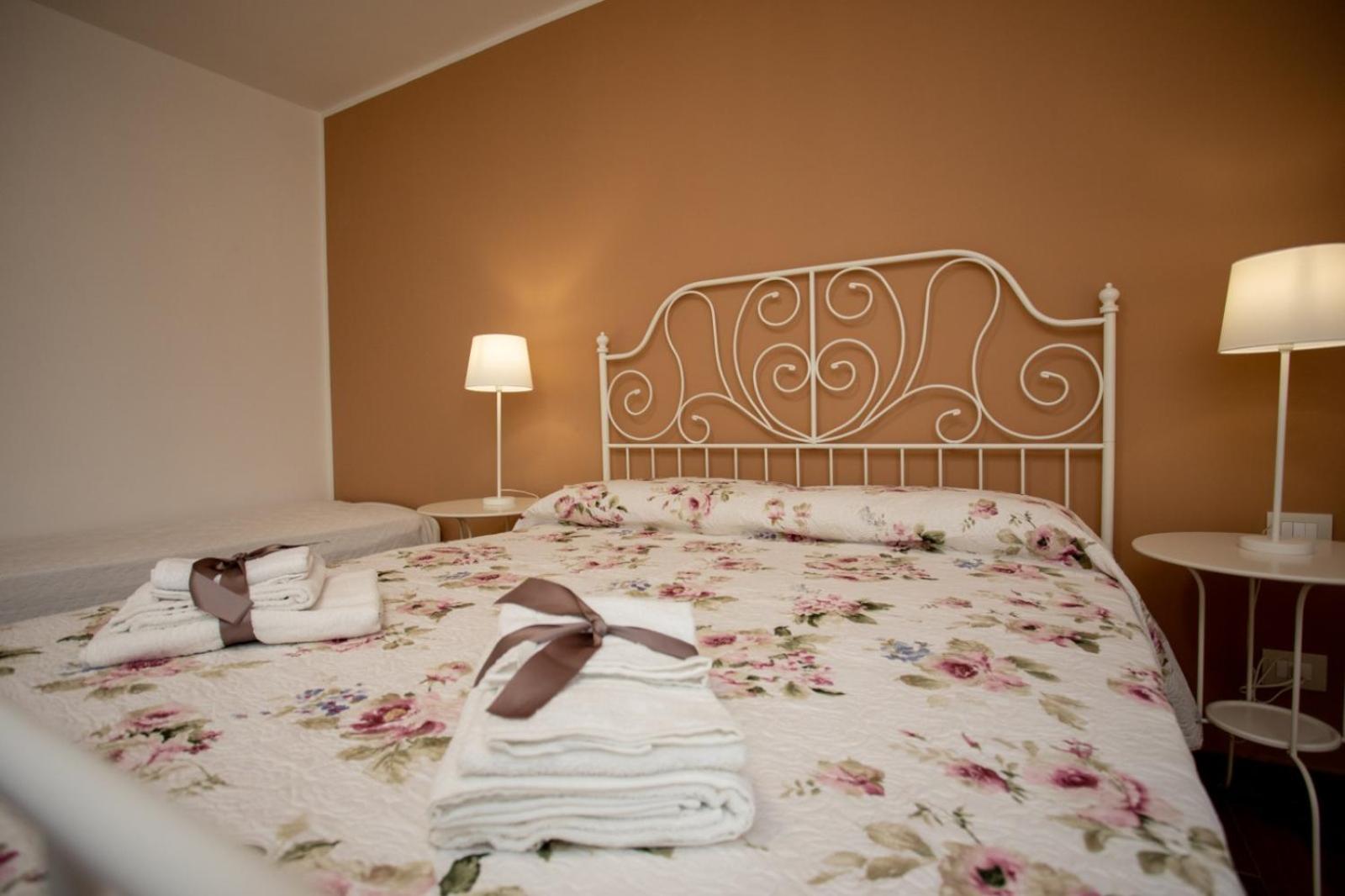 Large Double Room photo 2