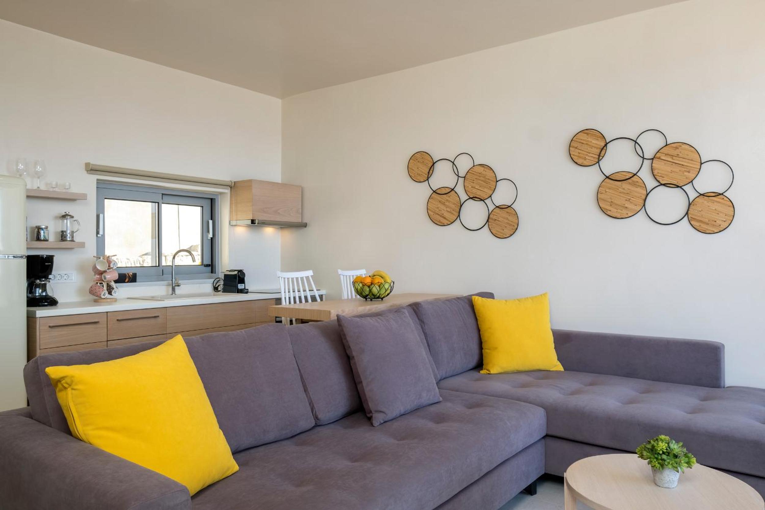 One-Bedroom Suite photo 3
