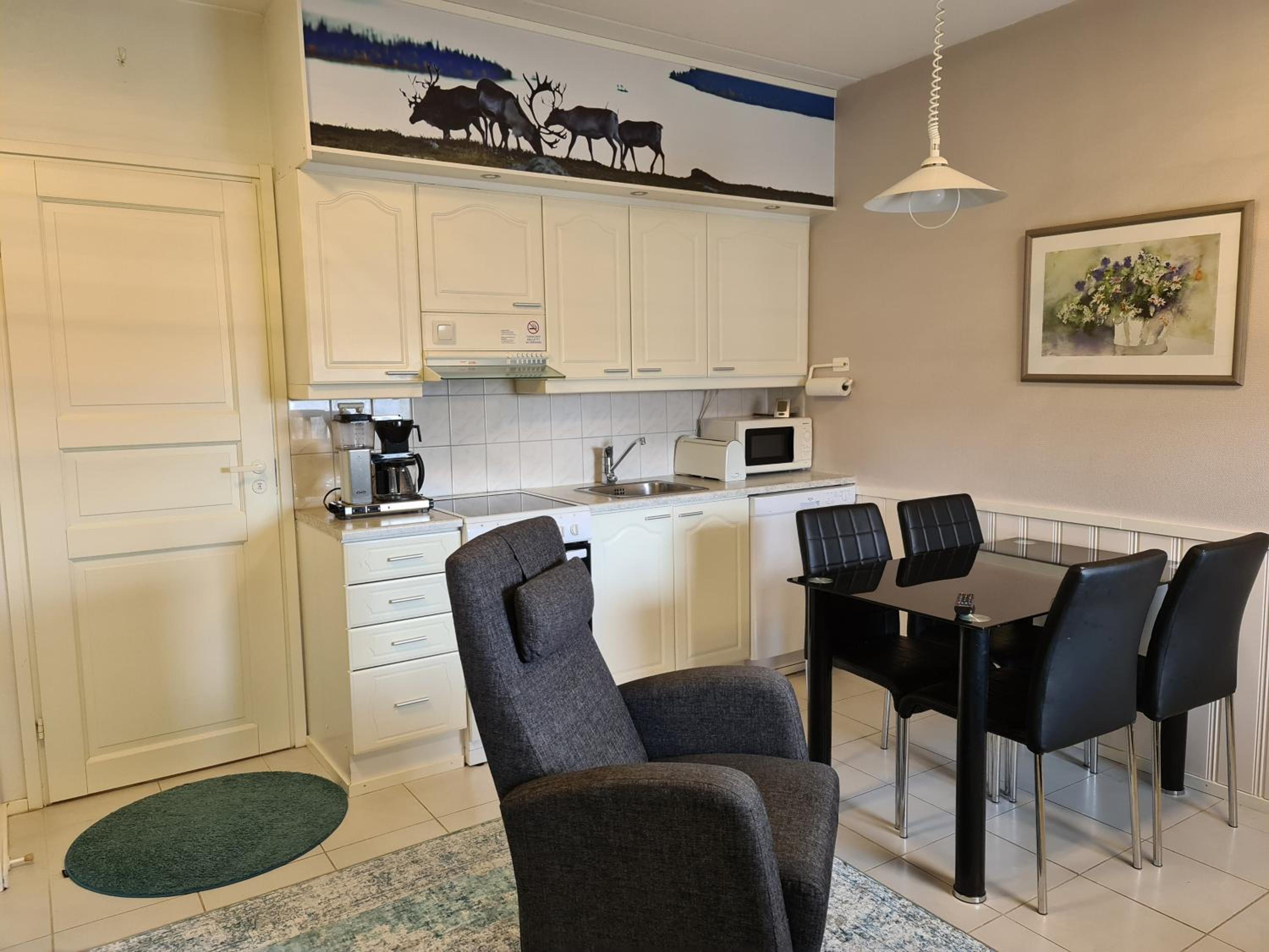 Two-Bedroom Apartment - Photo 16