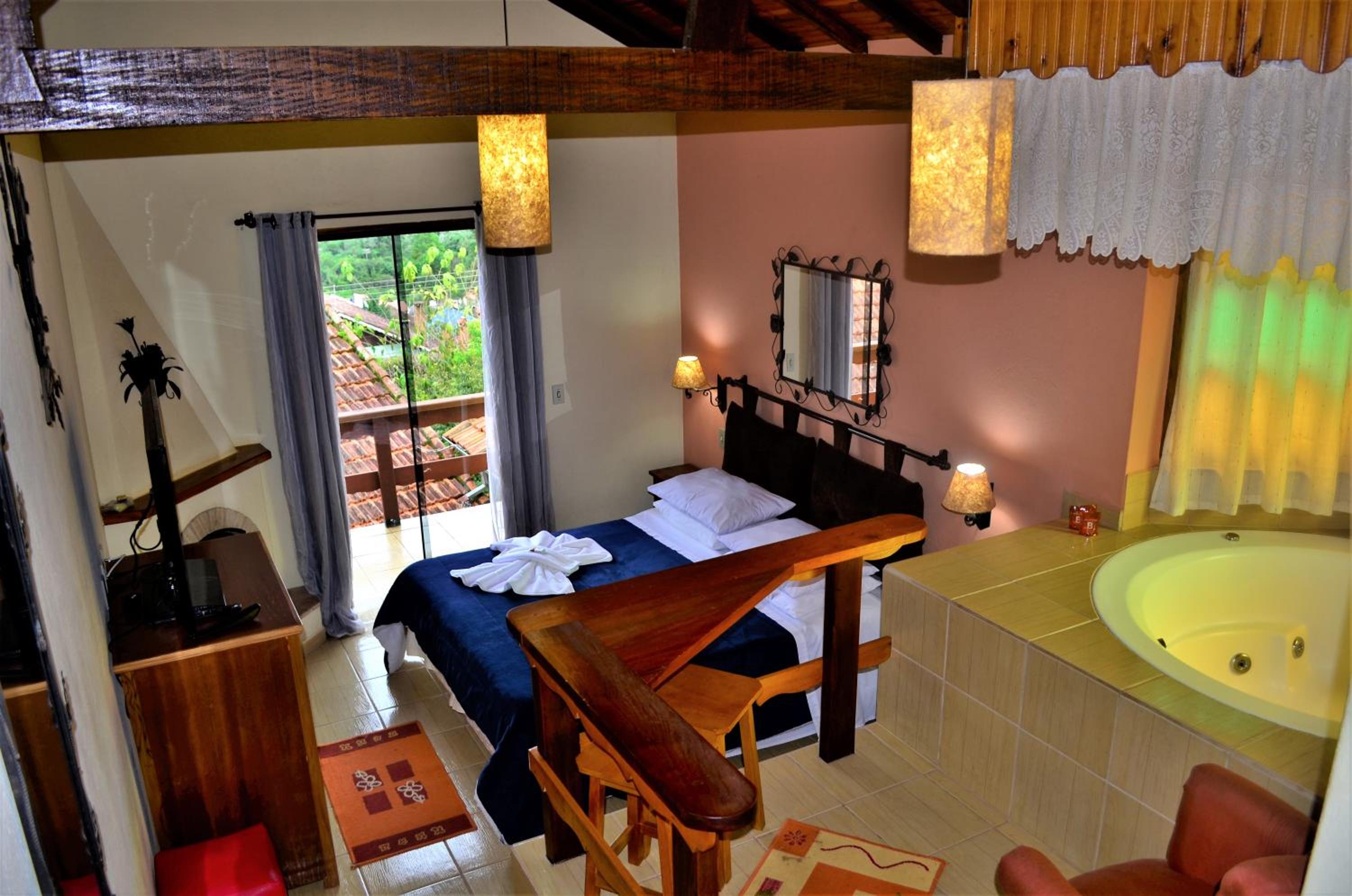 Suite with Mountain View - Photo 1