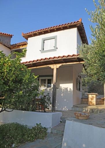 Two-Bedroom House photo 3