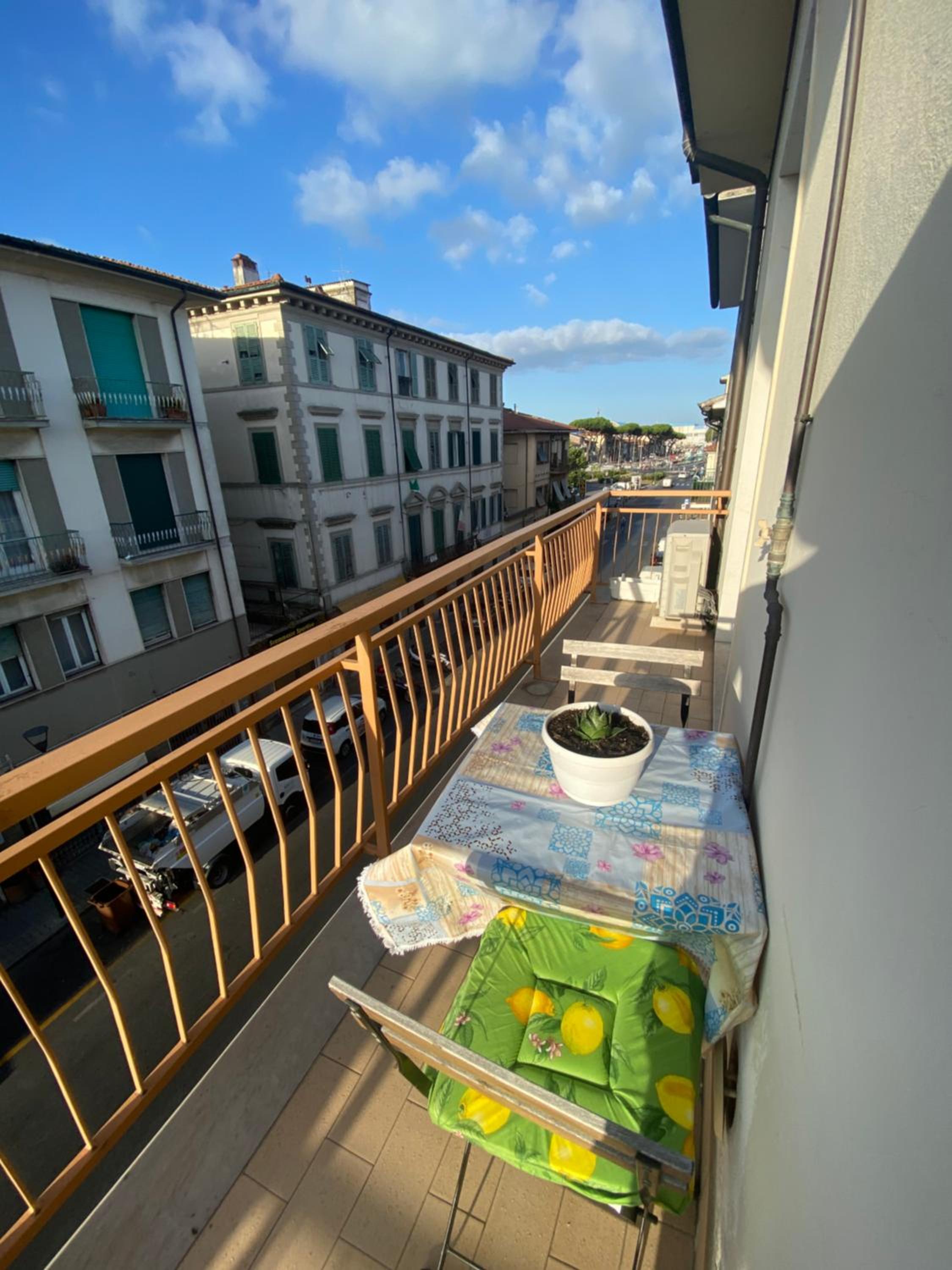 Apartment with Balcony - Photo 13