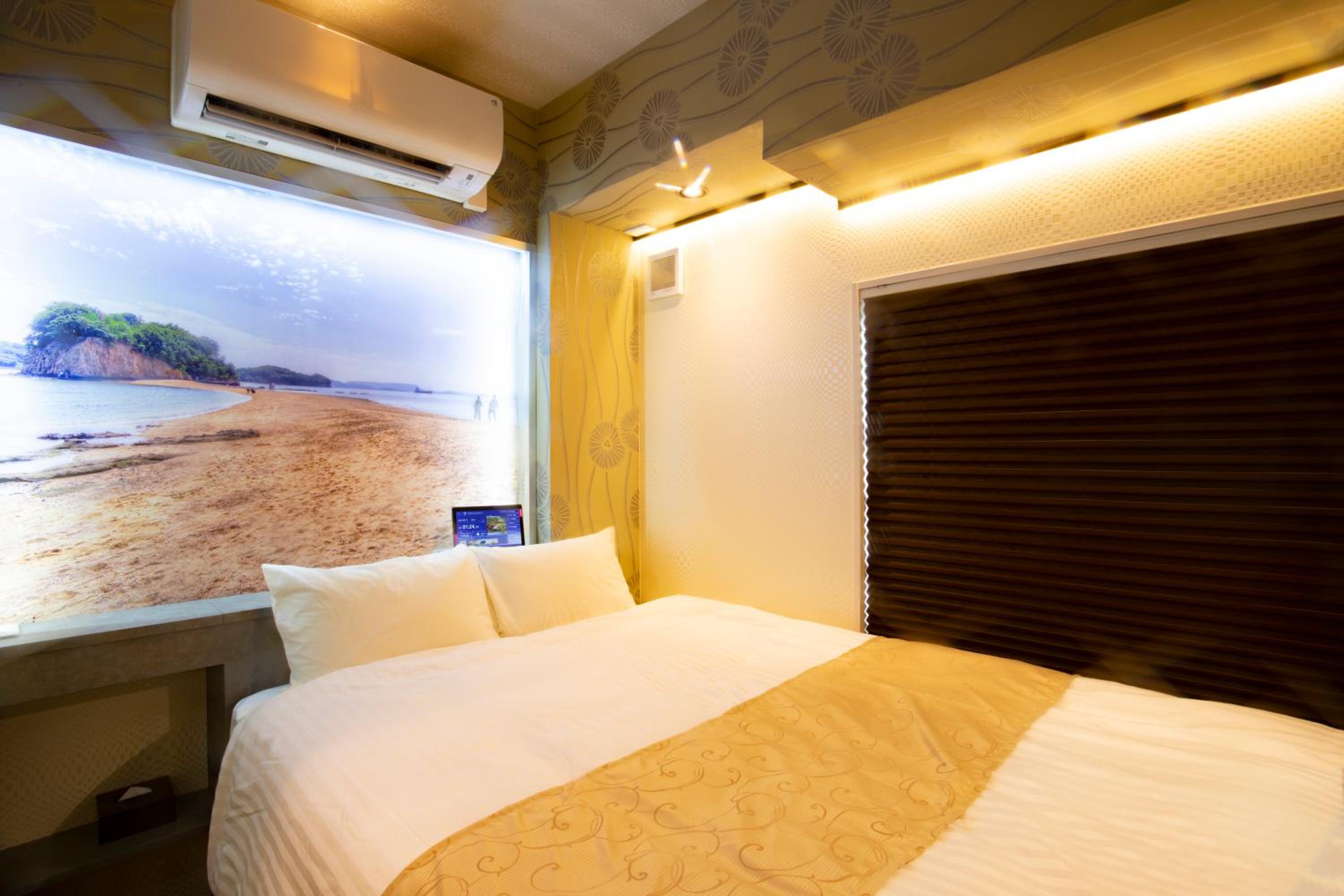 Double Room Non-Smoking  - Photo 21