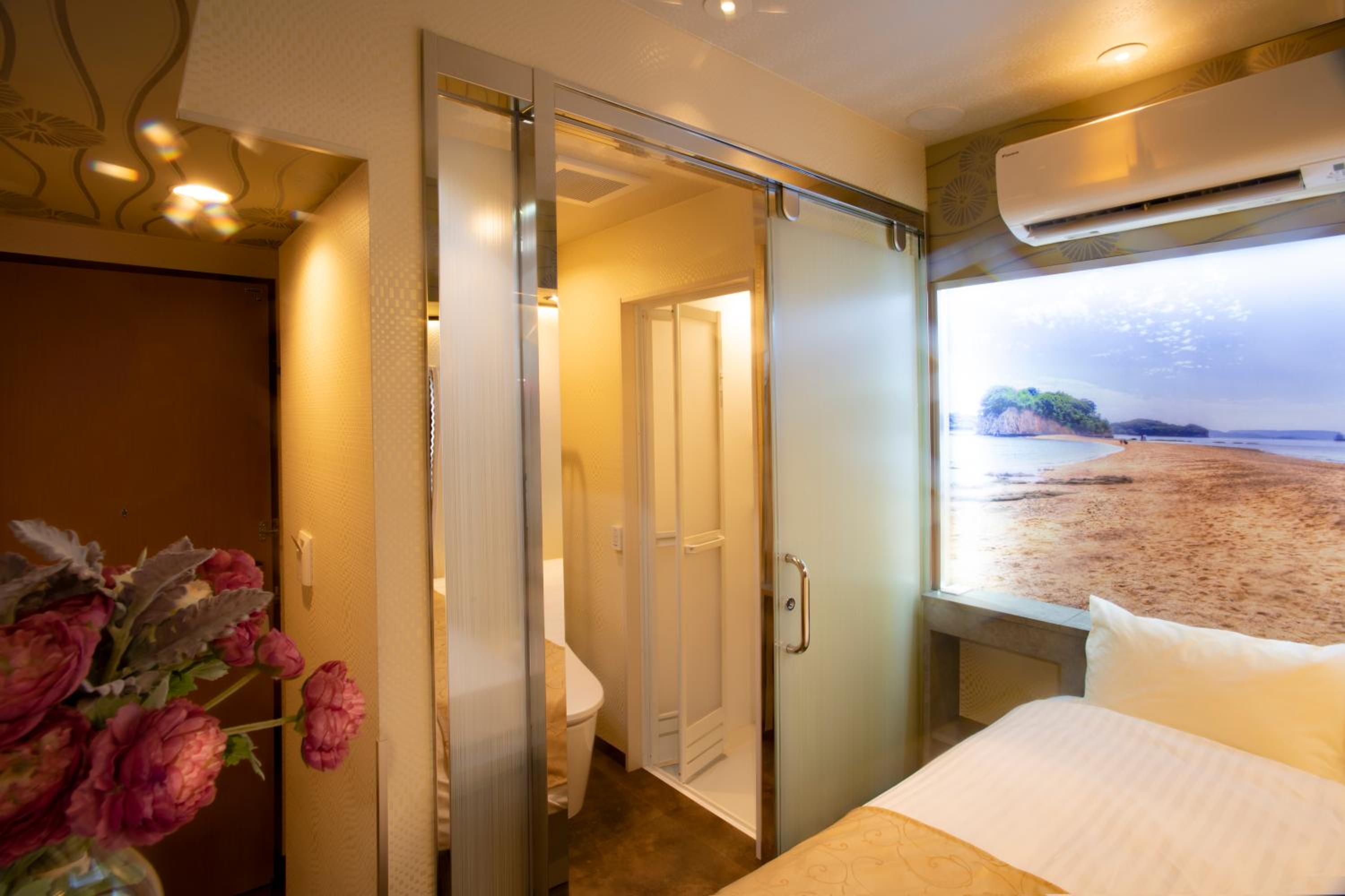 Double Room Non-Smoking  - Photo 29