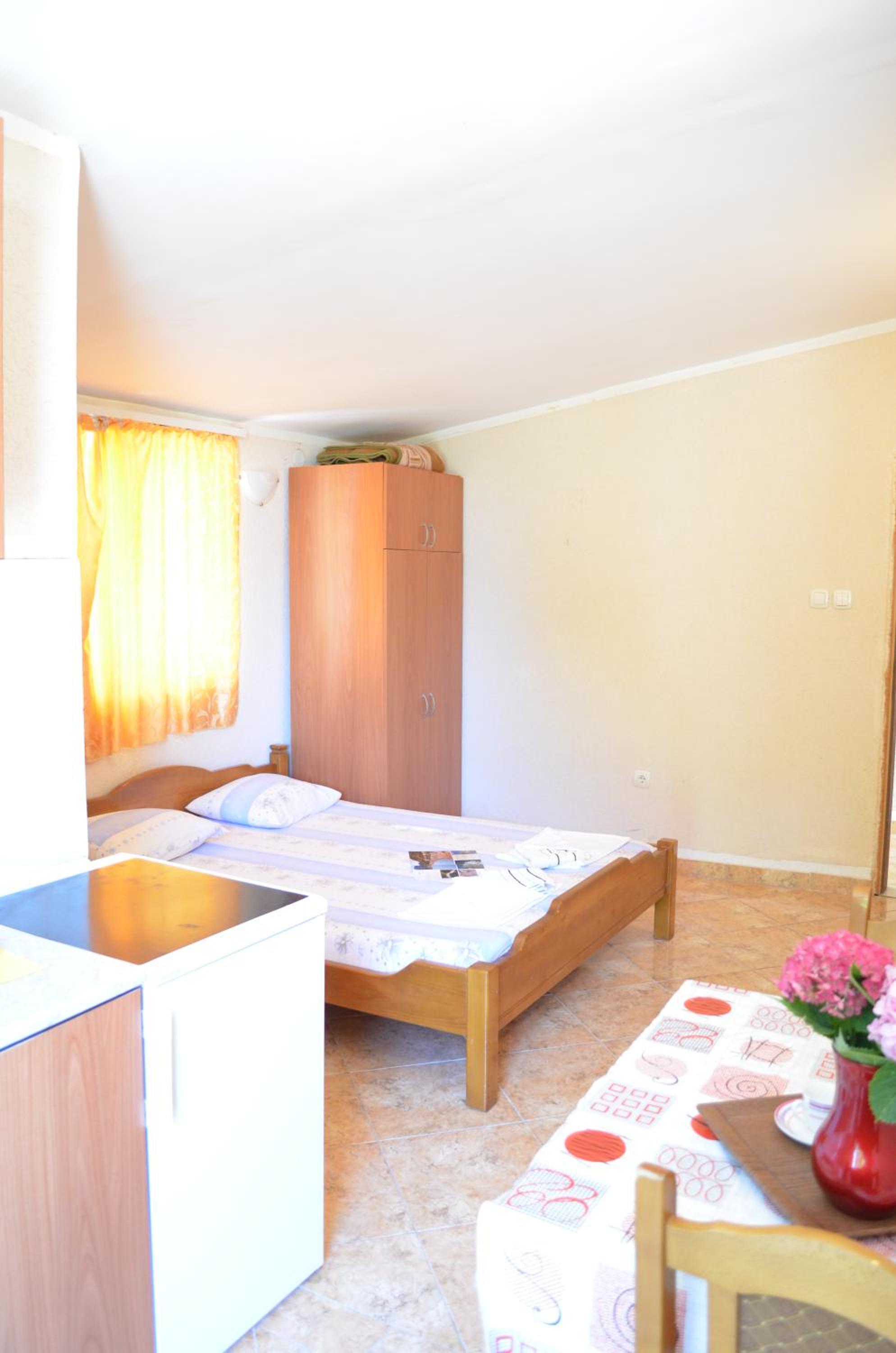 Studio Apartment photo 3
