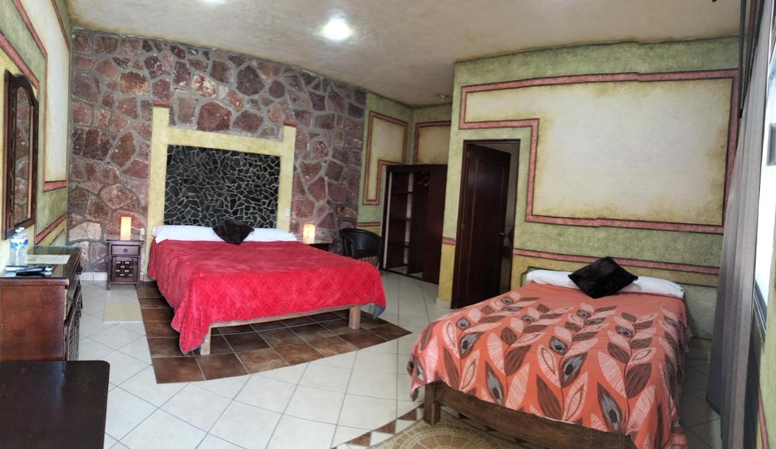 Family Suite - Photo 3