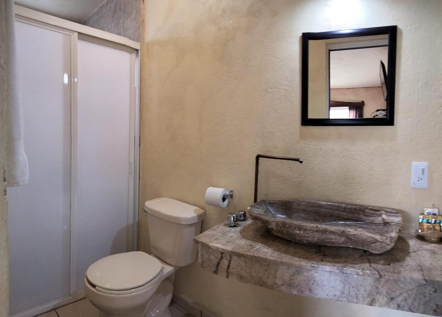 Double Room - Photo 4