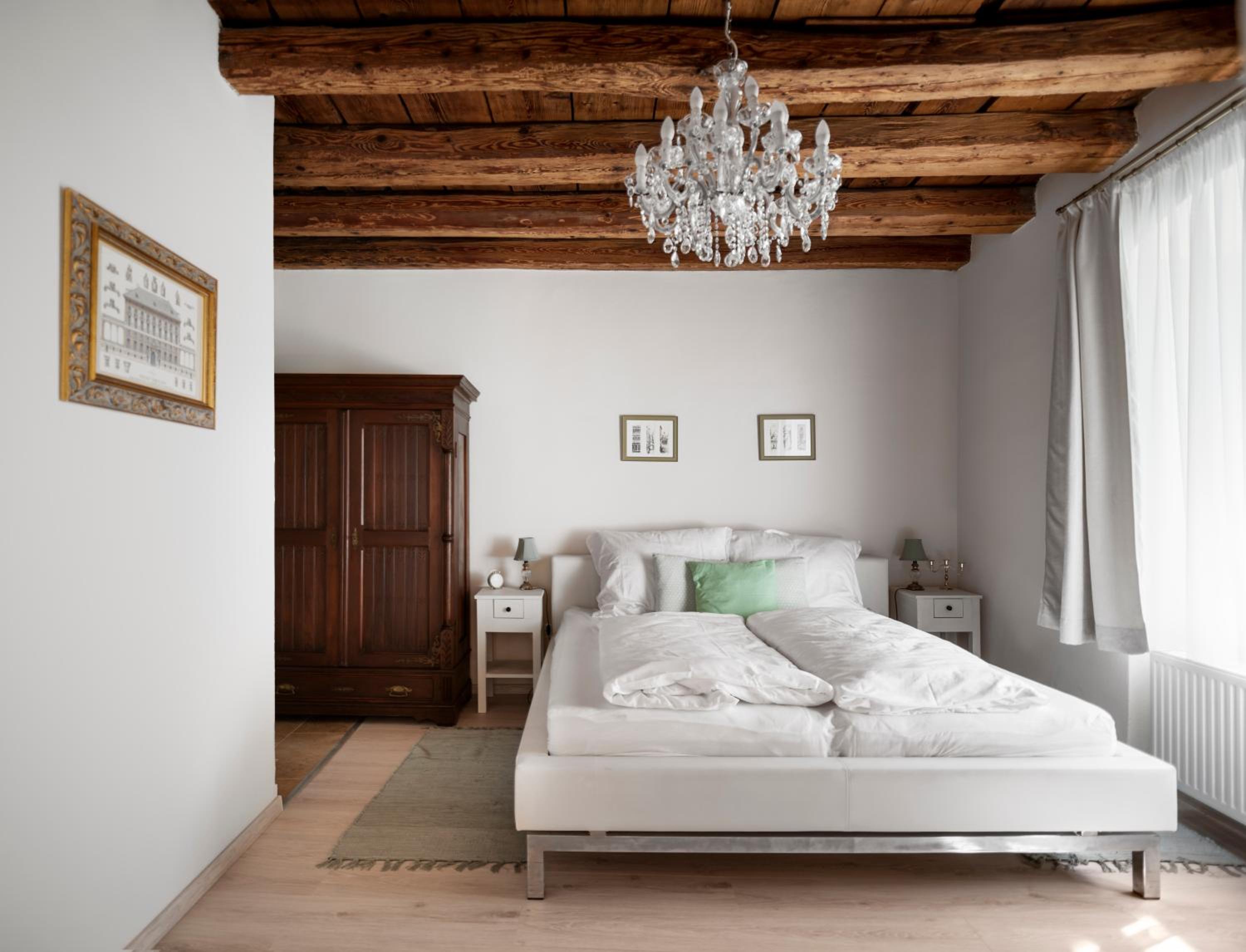 Double Room with Private Bathroom - Photo 1