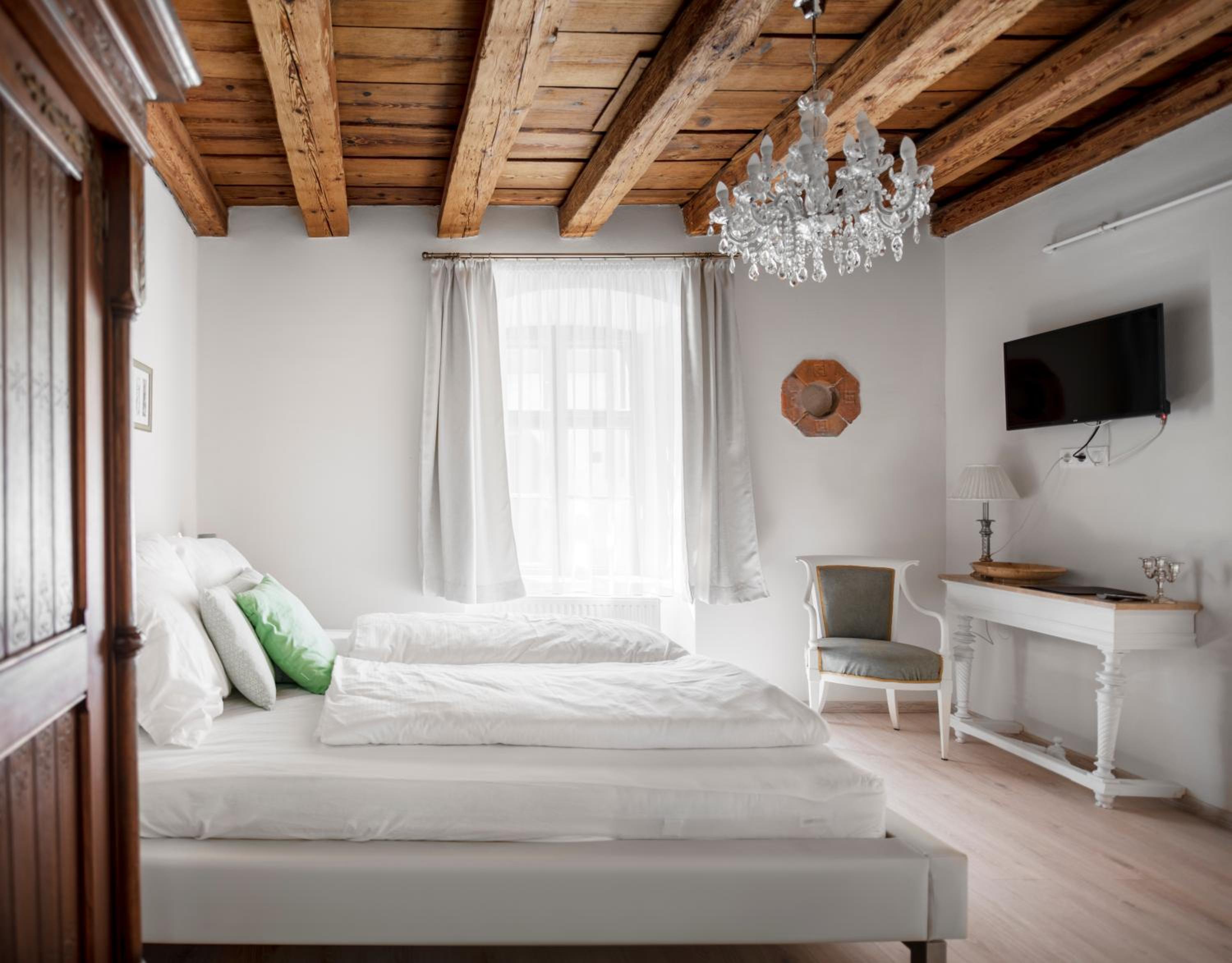 Double Room with Private Bathroom - Photo 3