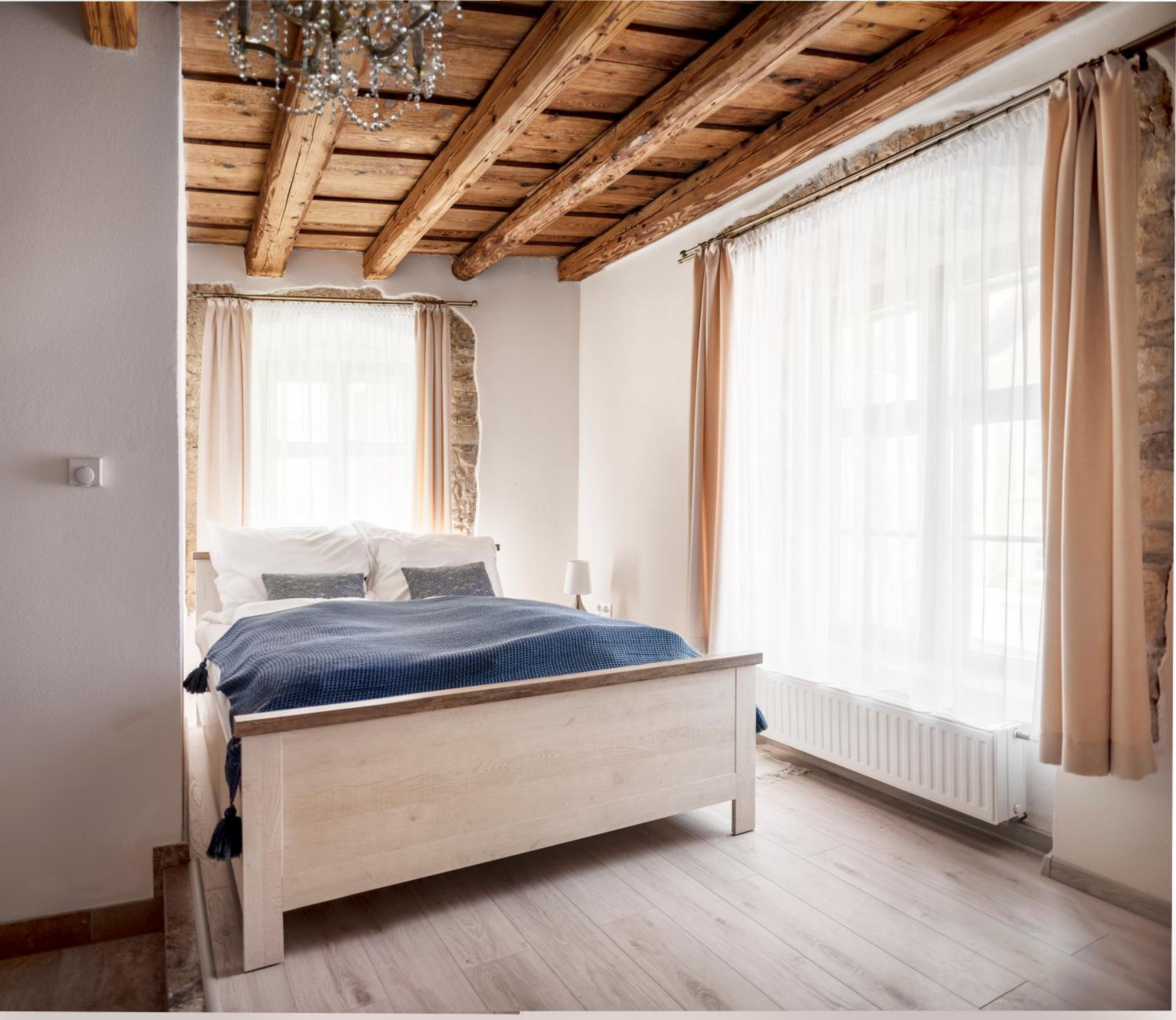Double Room with Private Bathroom - Photo 2