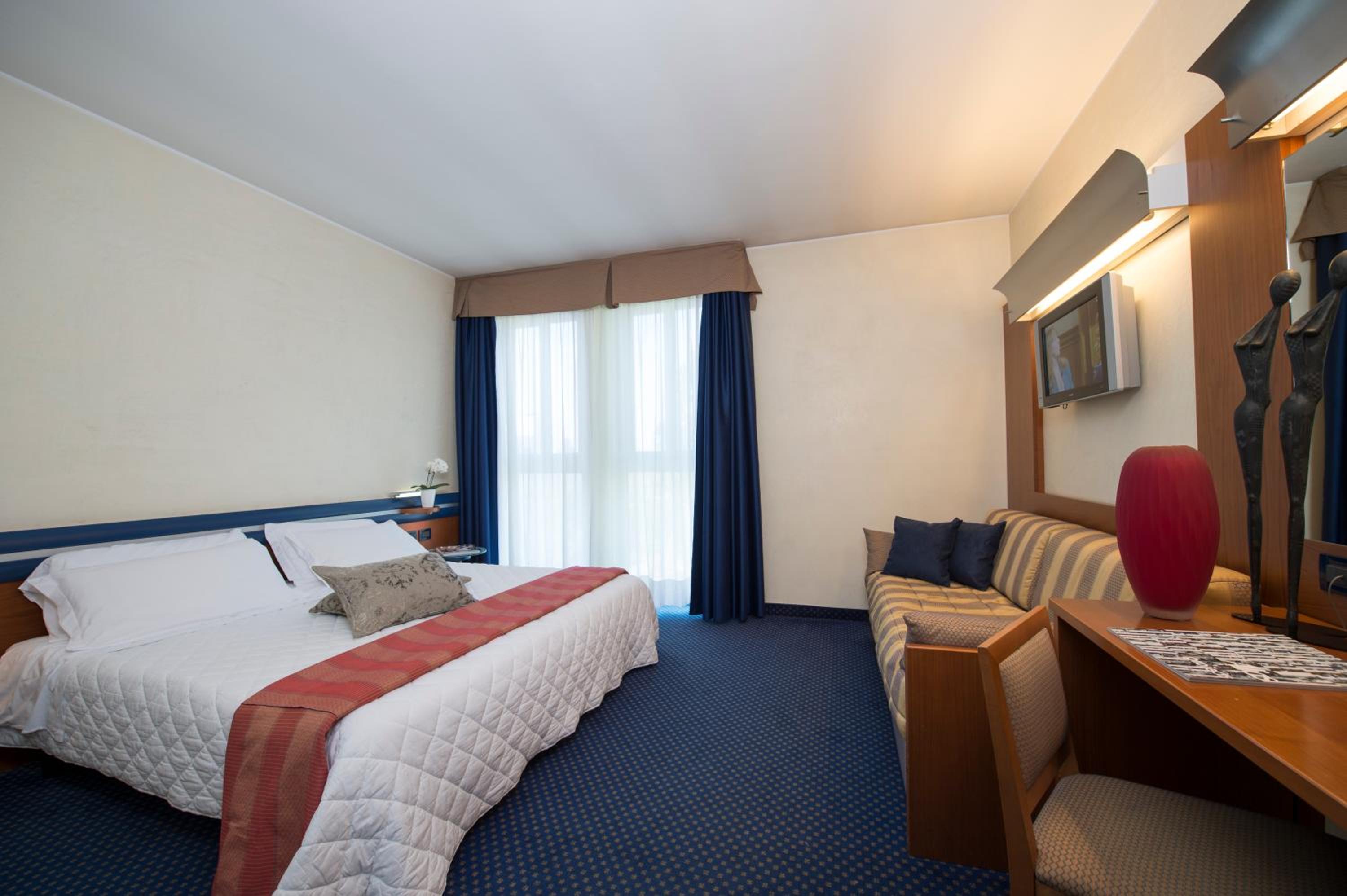 Standard Double Room photo 1