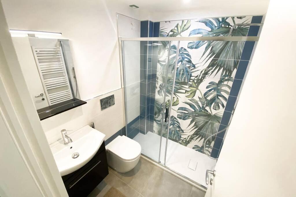 One-Bedroom Apartment - Photo 28