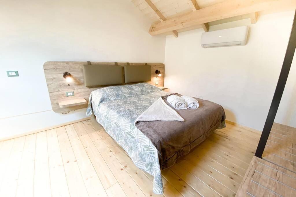 One-Bedroom Apartment - Photo 1
