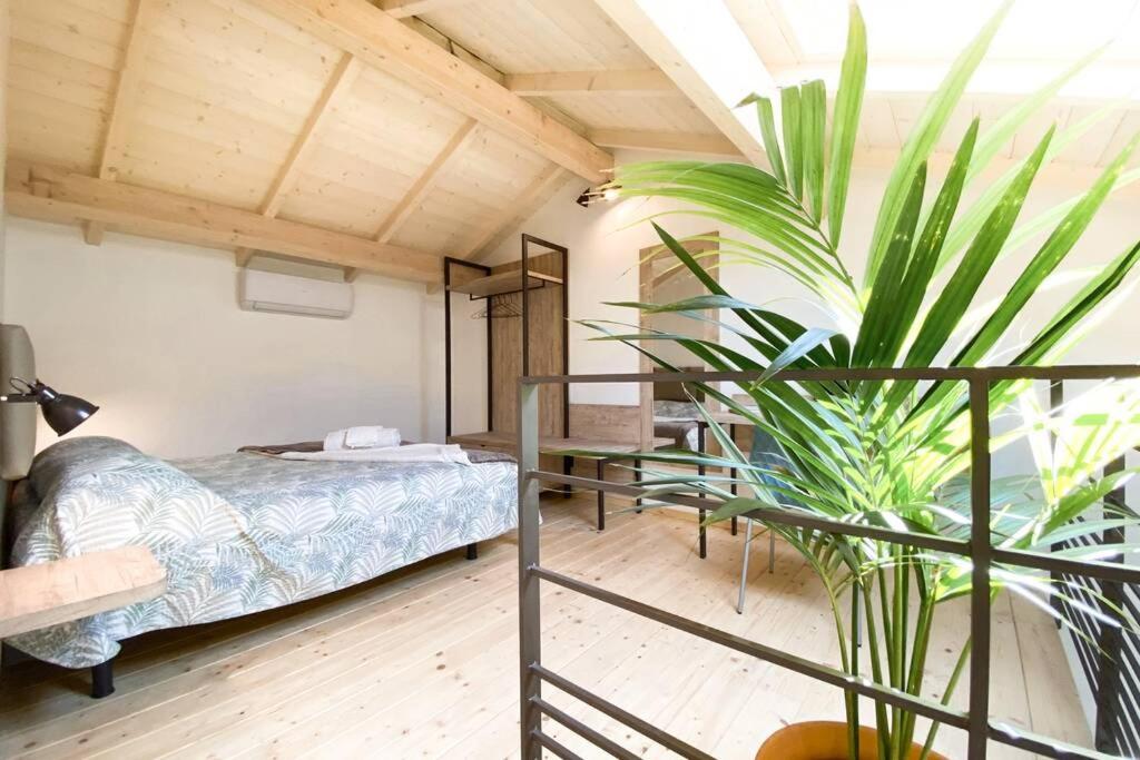 One-Bedroom Apartment - Photo 4