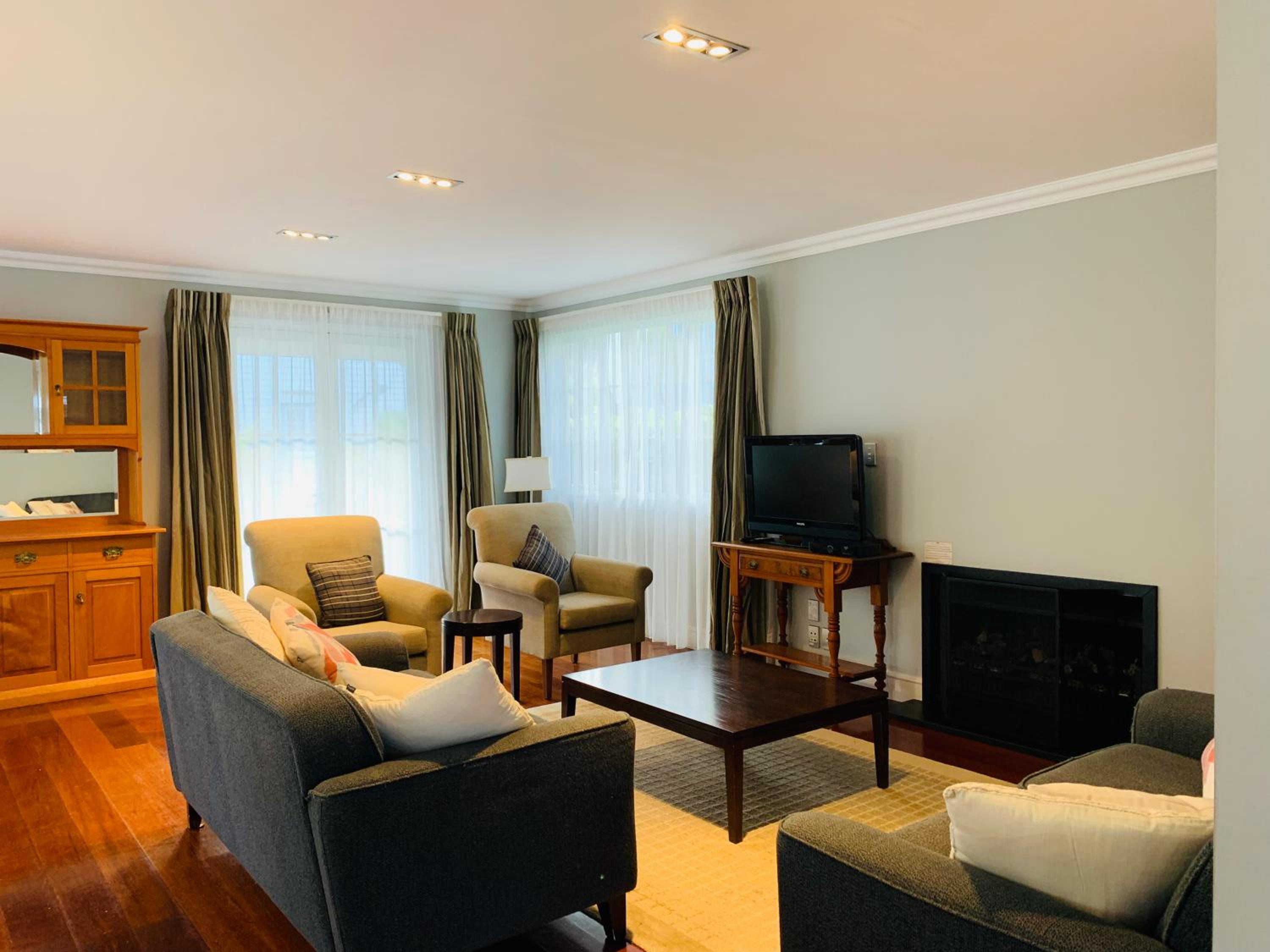Three-Bedroom House photo 1