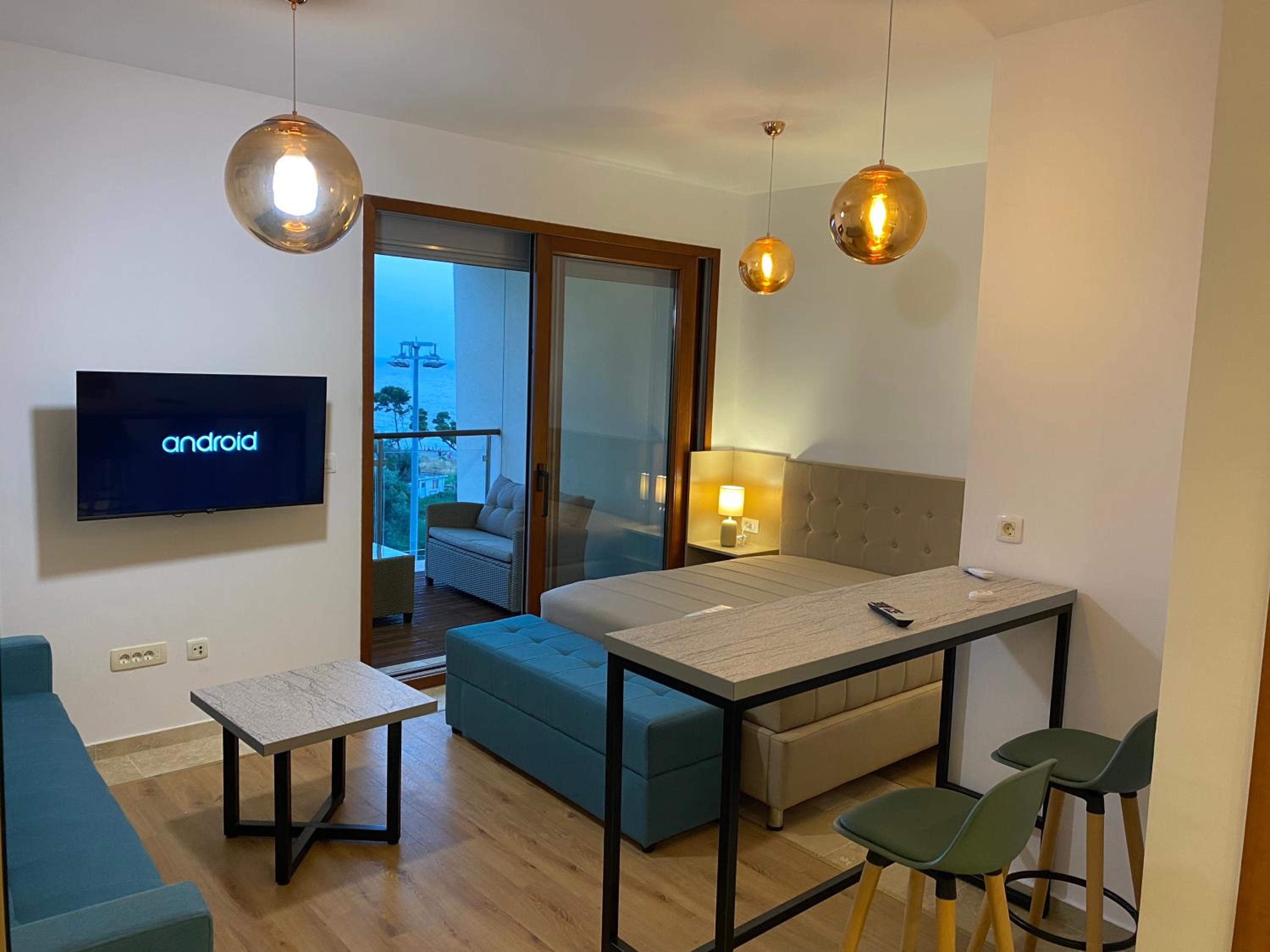 Studio Apartment