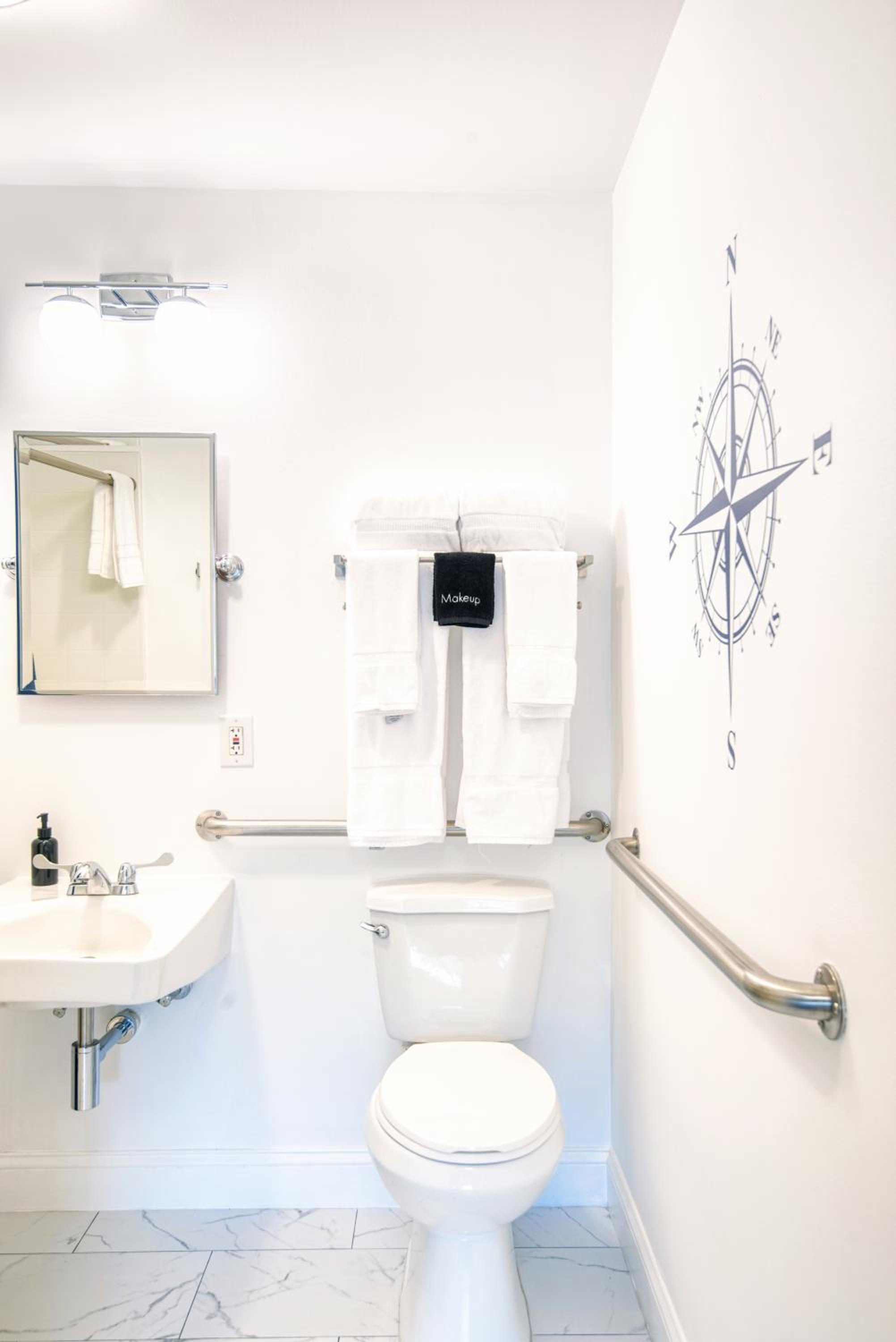 Queen Studio - Disability Access photo 3