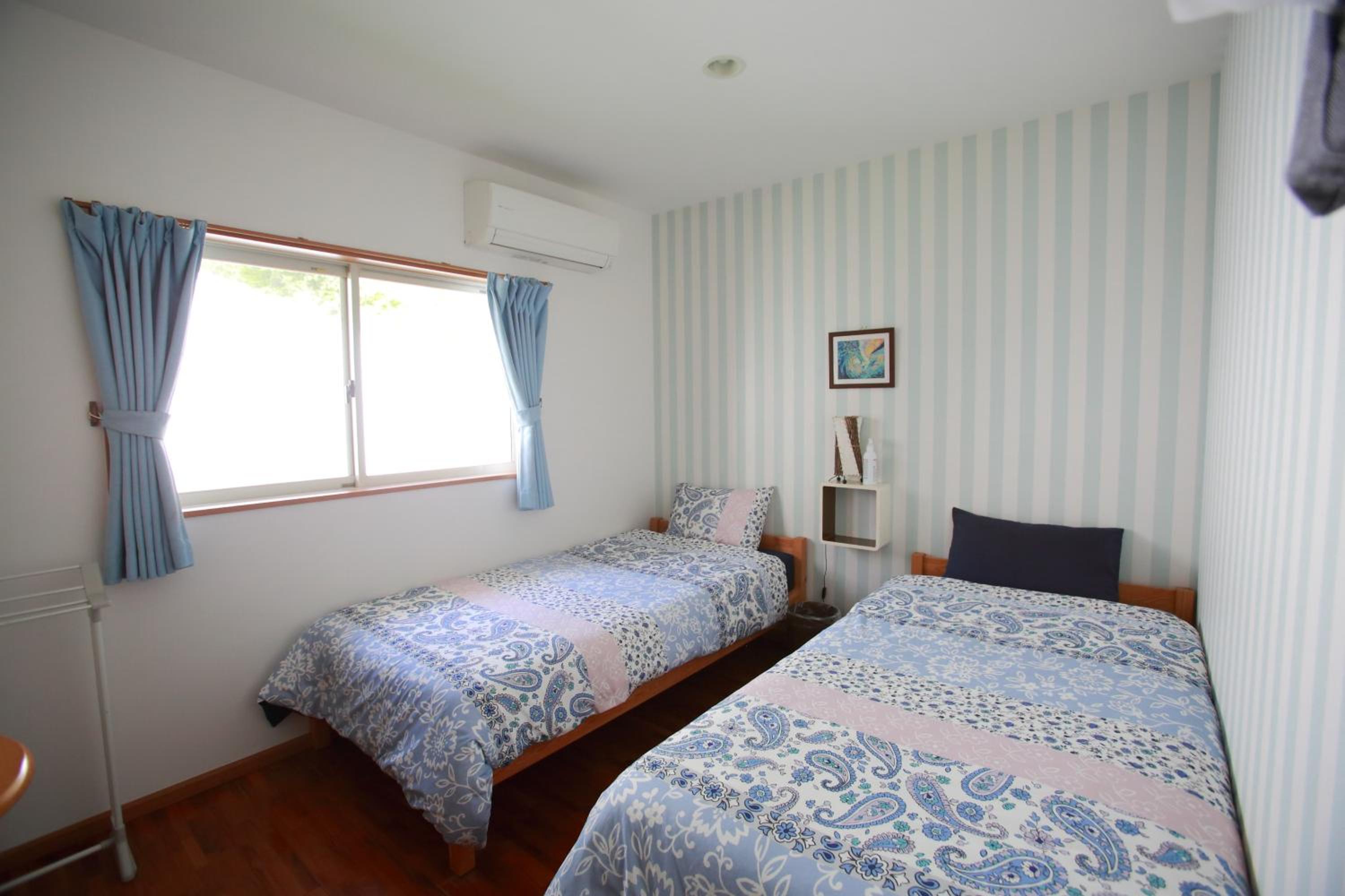 Twin Room - Photo 1