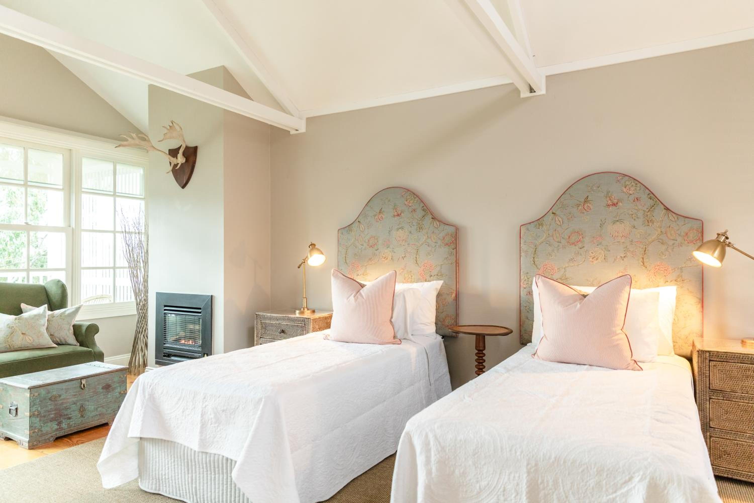 King Room with Large Balcony and Valley View photo 1