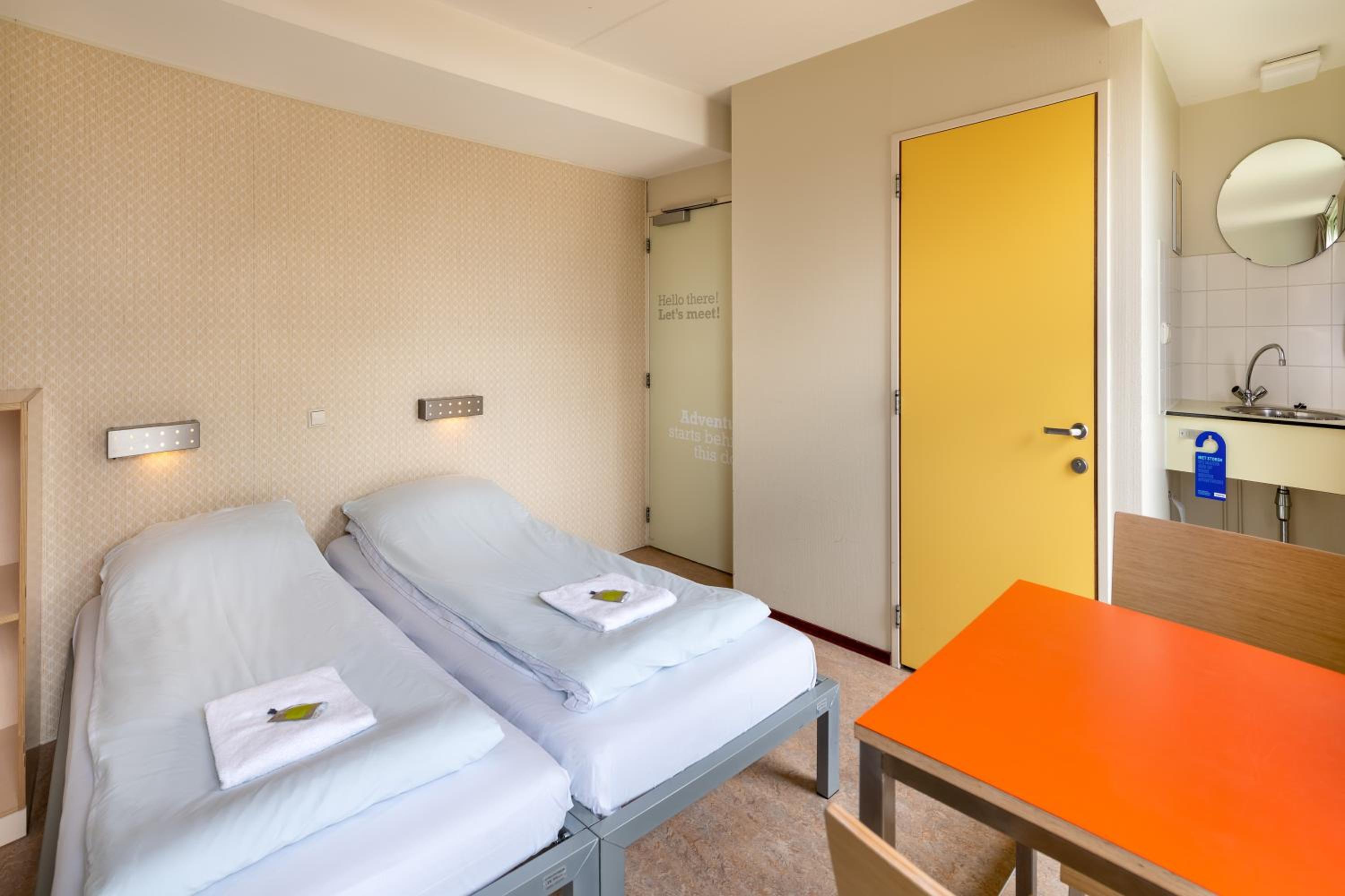 Comfort Double Room with Private Bathroom and Shower photo 3