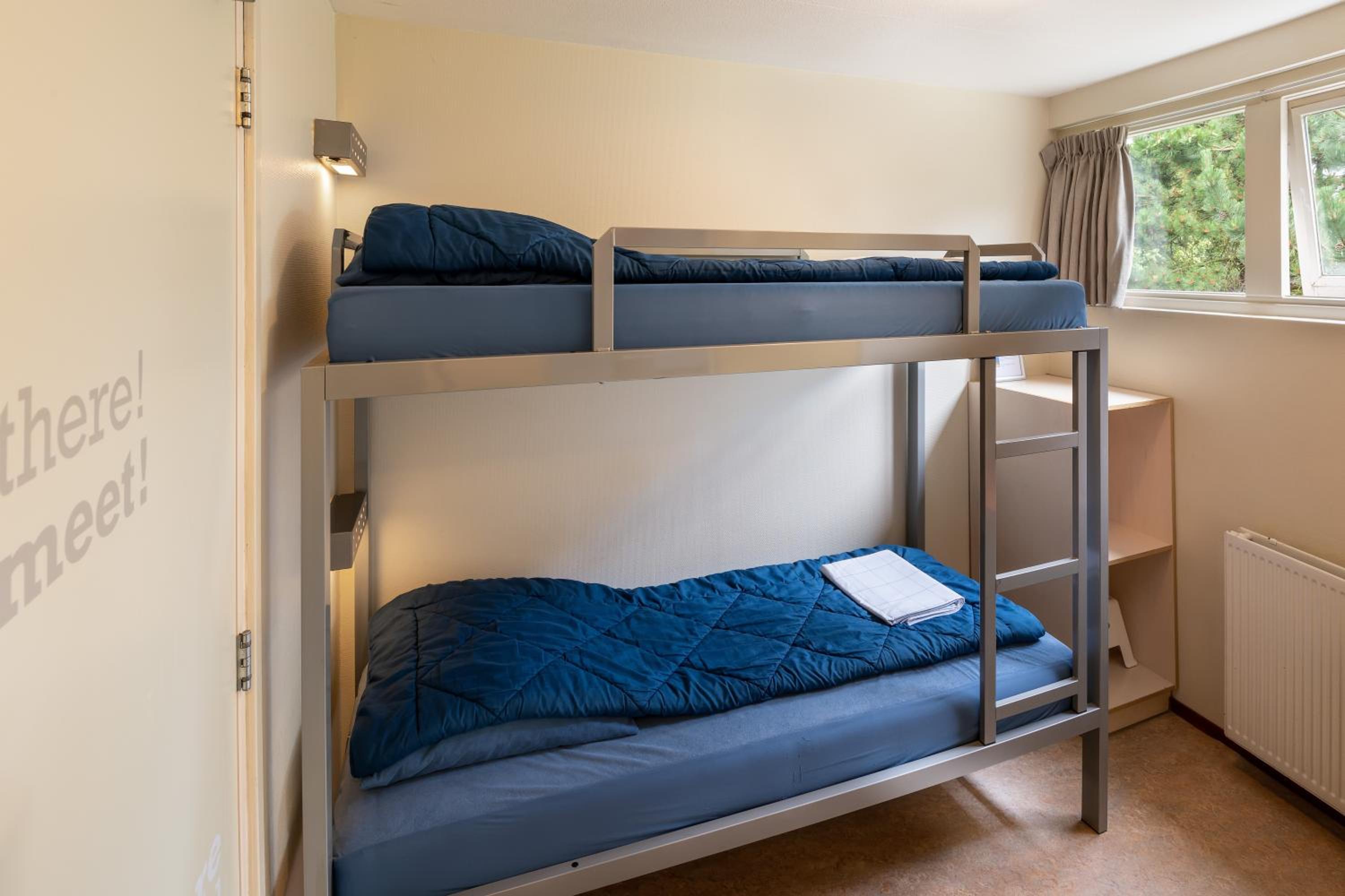 Budget Twin with Bunk Beds and Private Bathroom with Shower photo 1