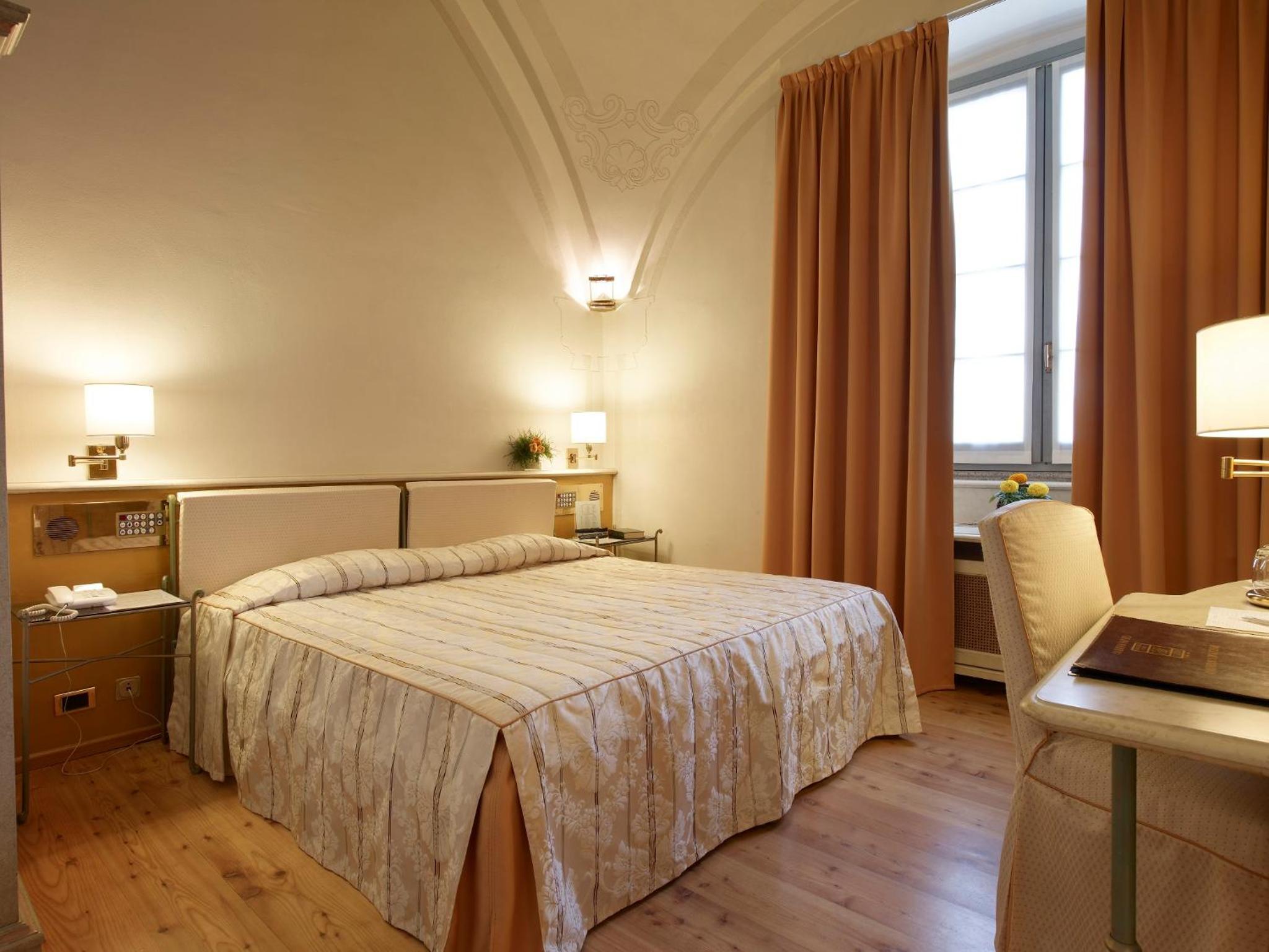 Double or Twin Room - Photo 2