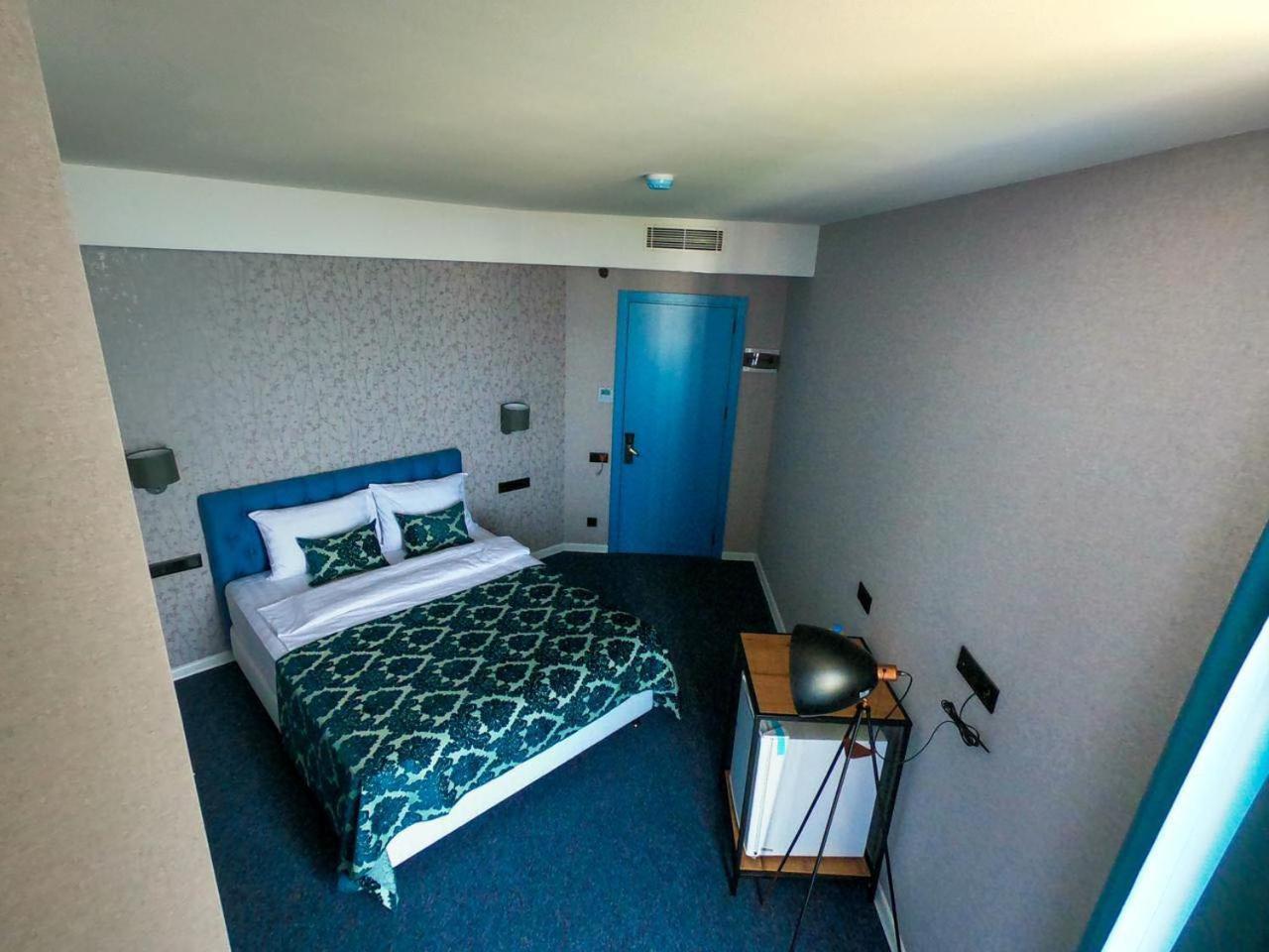 Deluxe Double Room with Sea View - Photo 15