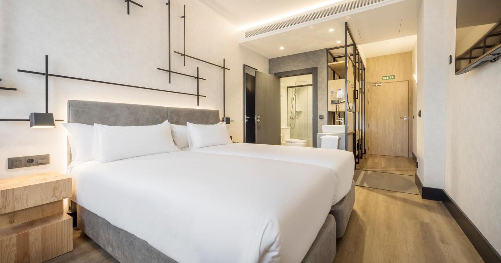 Double Room - Photo 2