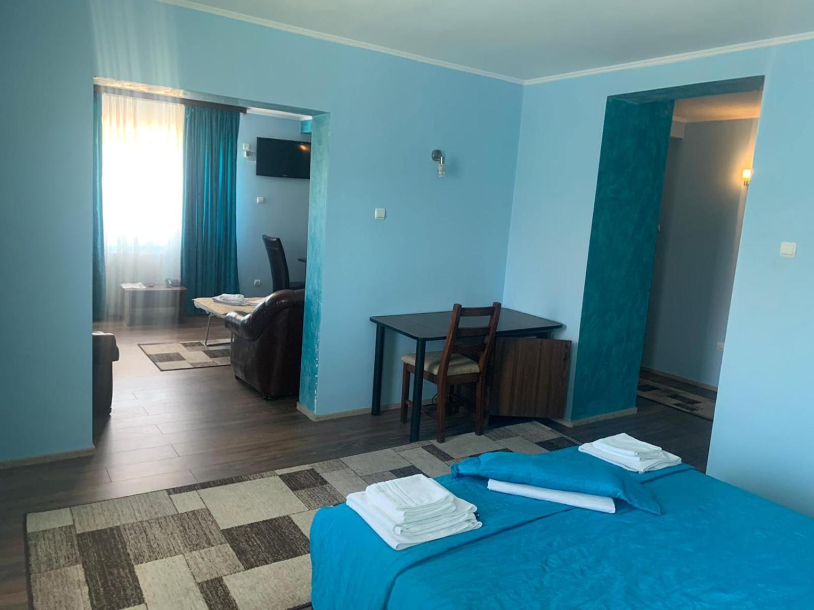One-Bedroom Suite with Balcony photo 1